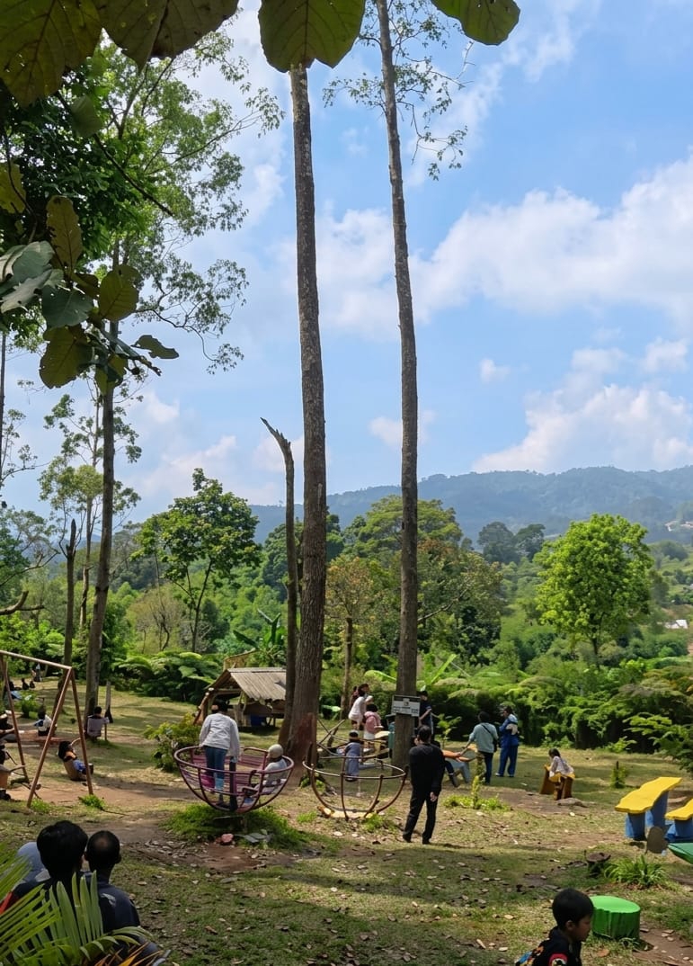 A day out at Puncak Tangke Tabu's forest recreation park