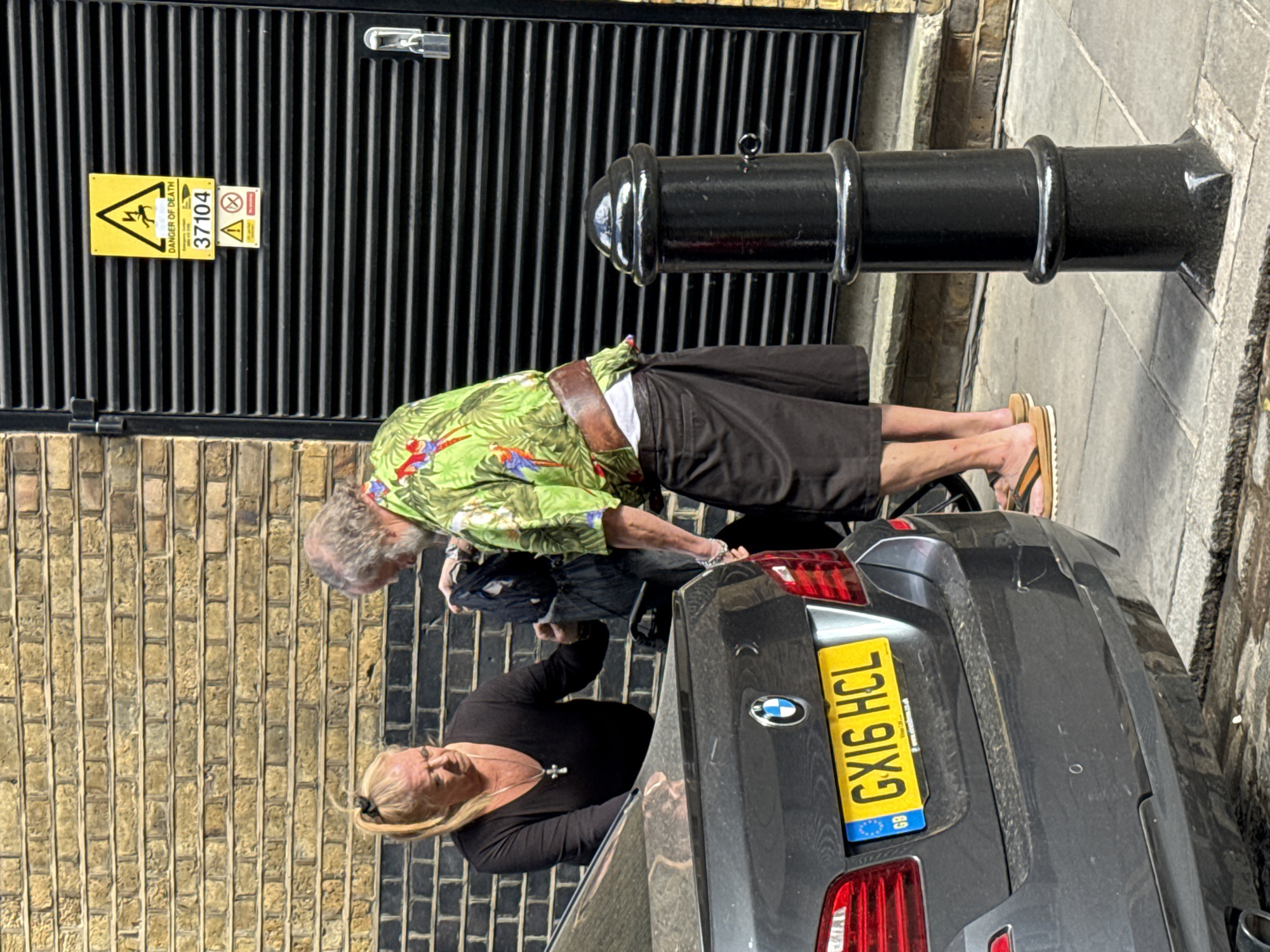 London residents document street encounter and indoor video recording
