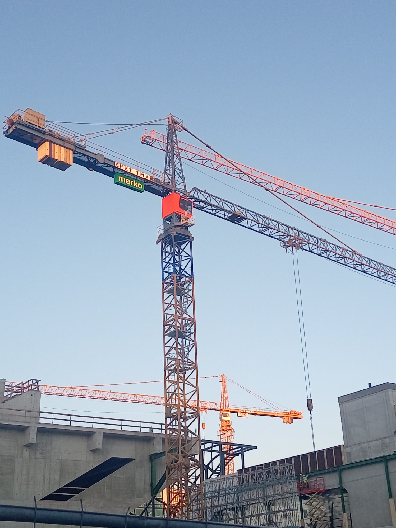 Afternoon tour of a large active construction site