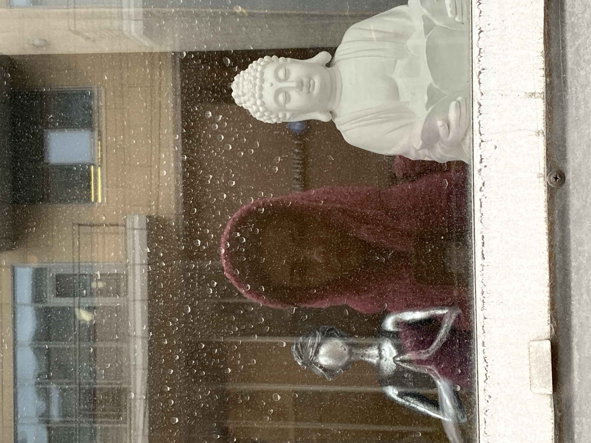 Moscow residents document rainy afternoon scenes across city