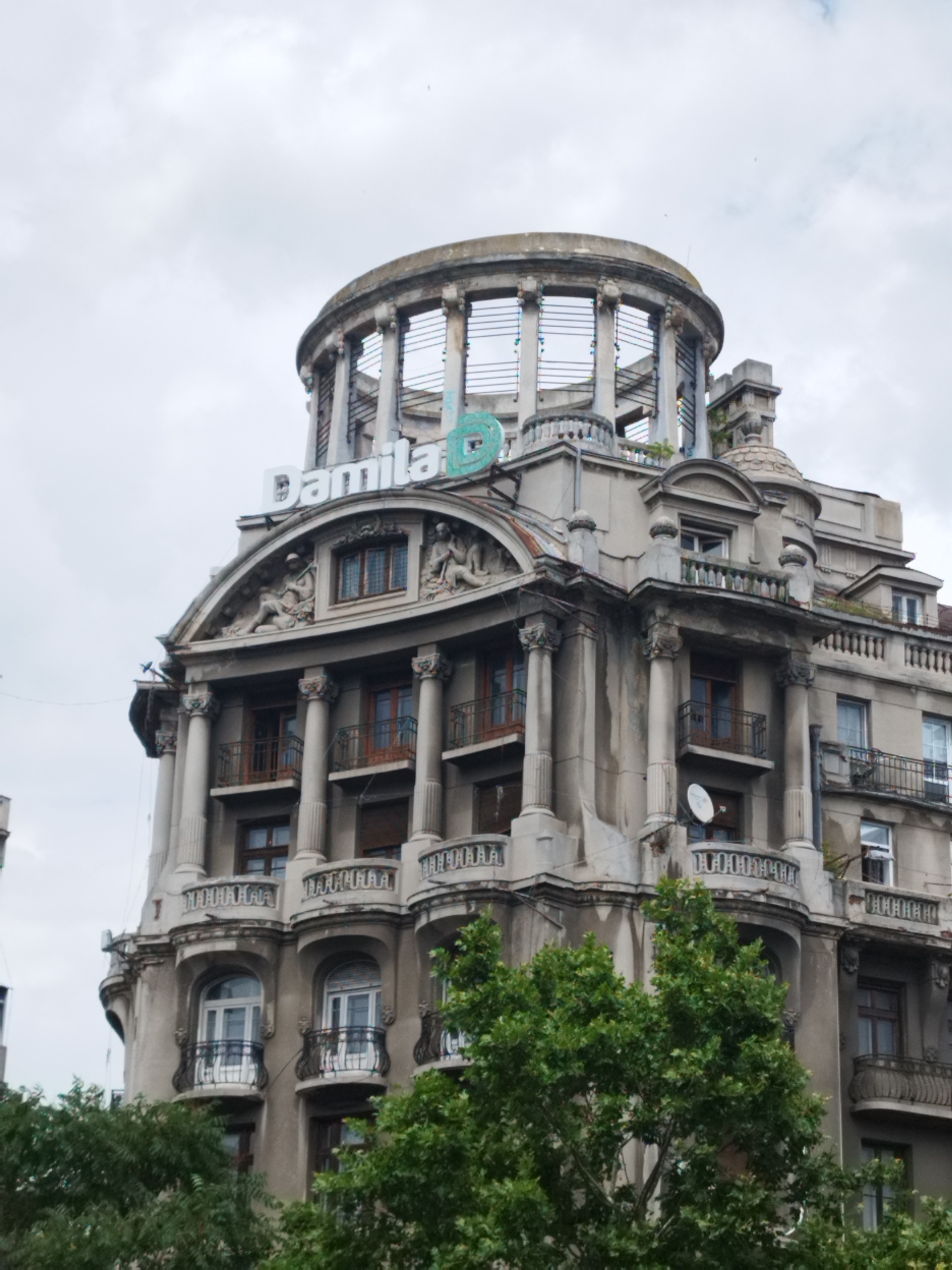 Bucharest's Dâmbovița riverfront and its historic architecture