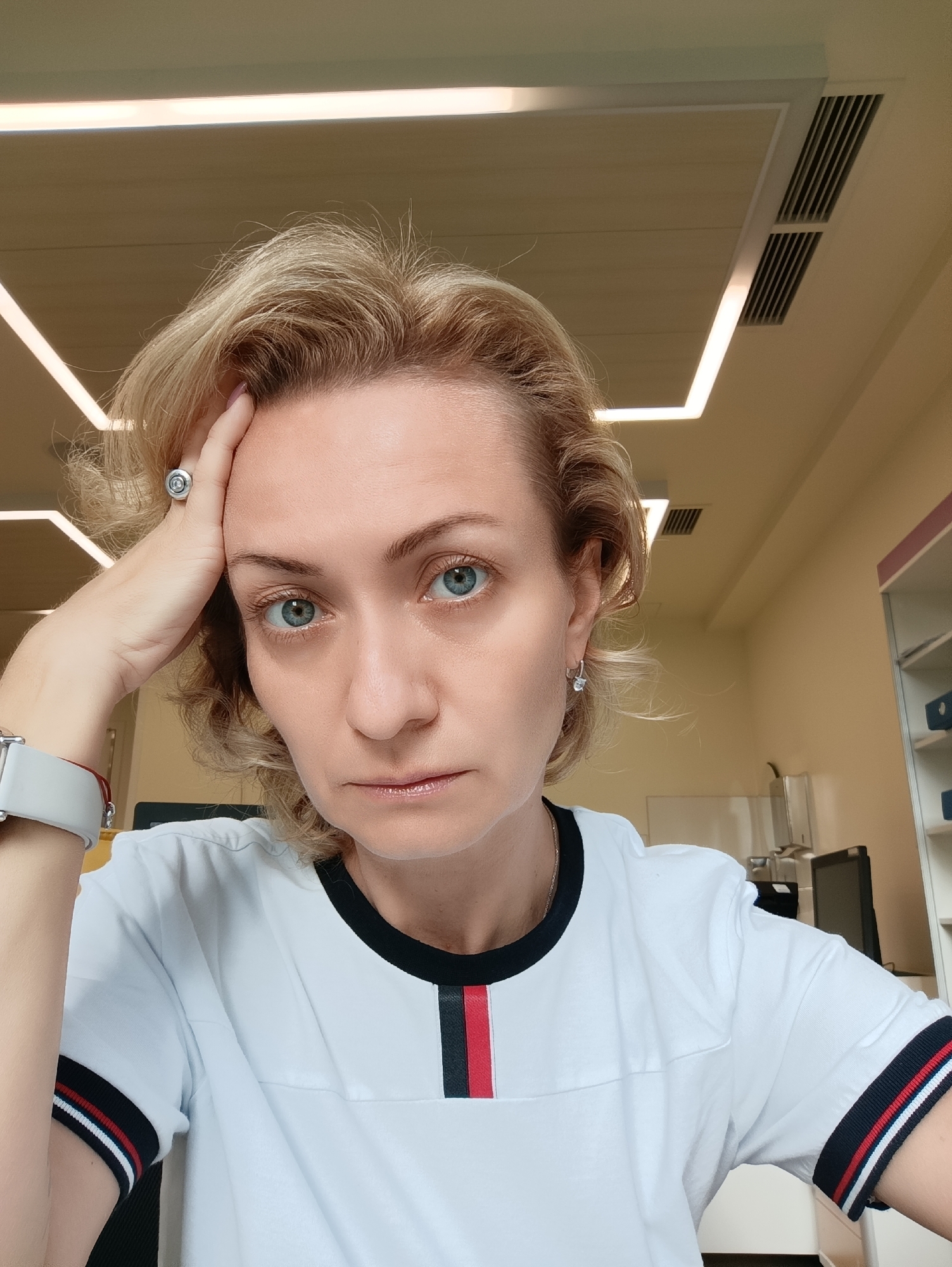 Selfie session and street-level moments in Moscow