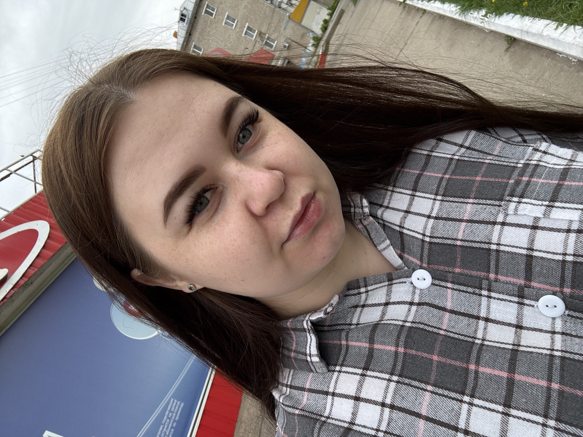 Early morning garden walk documented in Chaikovsky, Russia