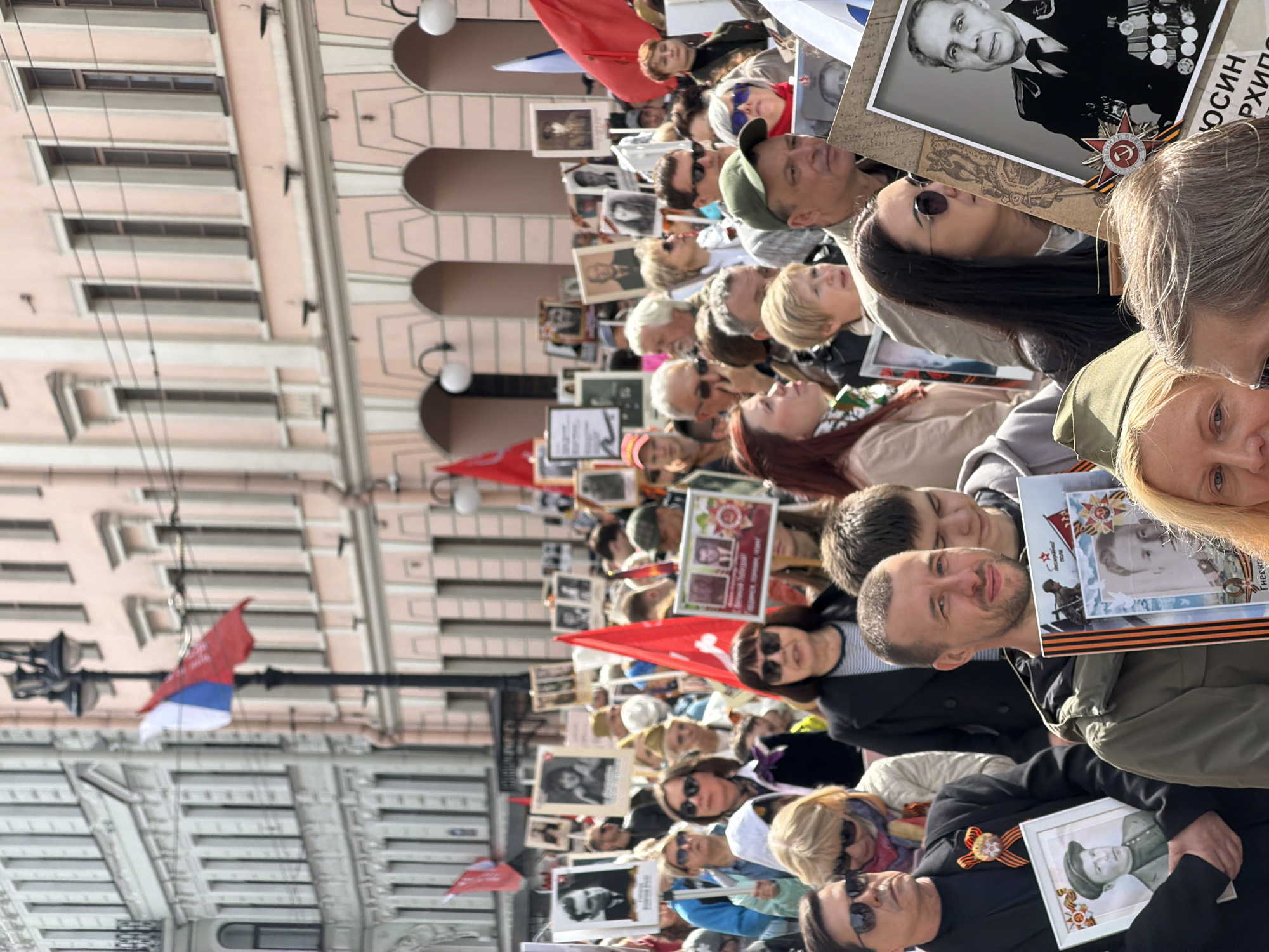 Immortal Regiment march honors war veterans in Saint Petersburg