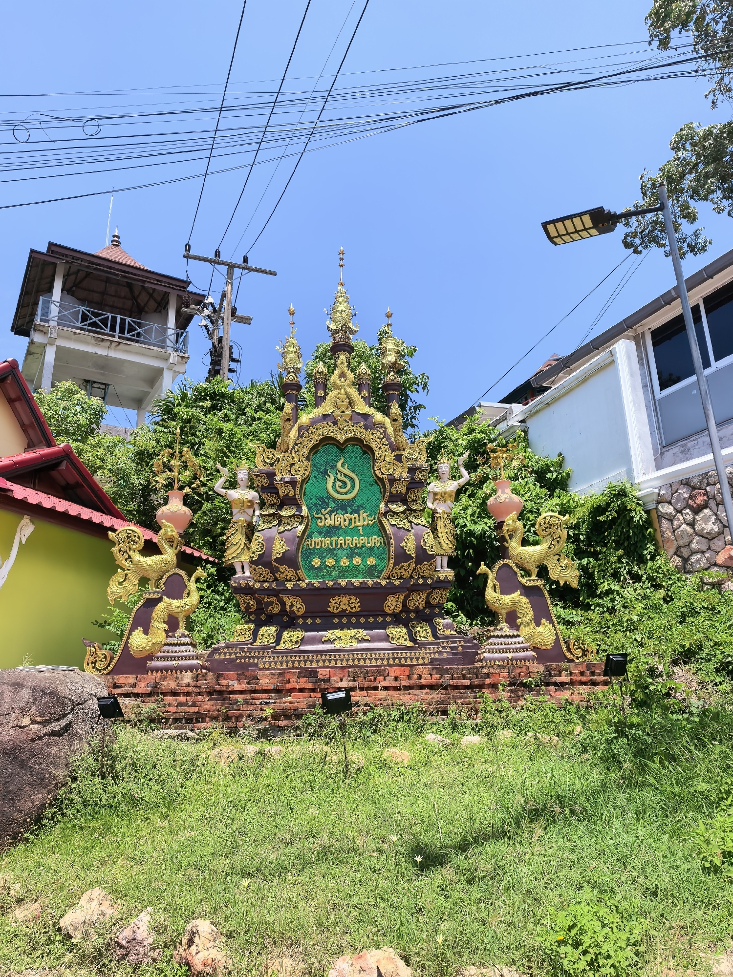 A full morning across Ko Samui's beaches and surrounding streets