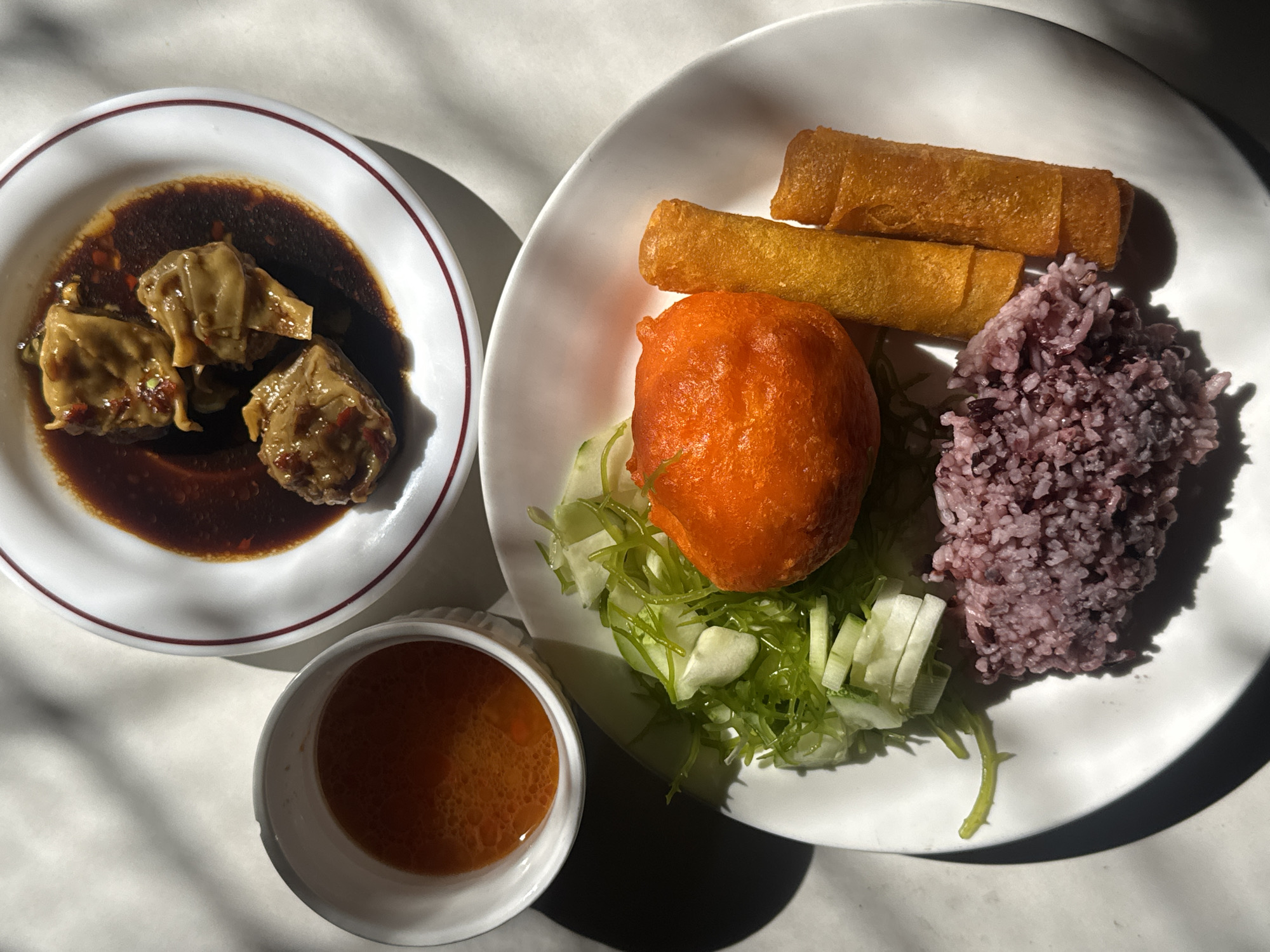 Cats, street food, and everyday Davao City morning life