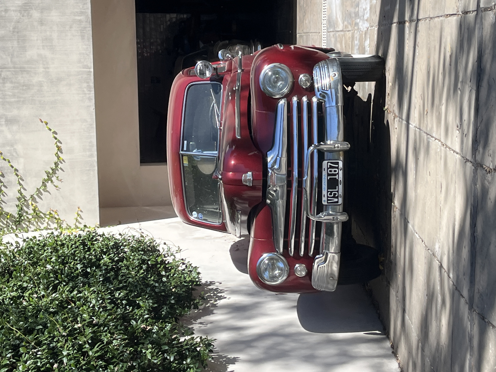 Vintage vehicles spotted in Buenos Aires suburbs during sunny afternoon