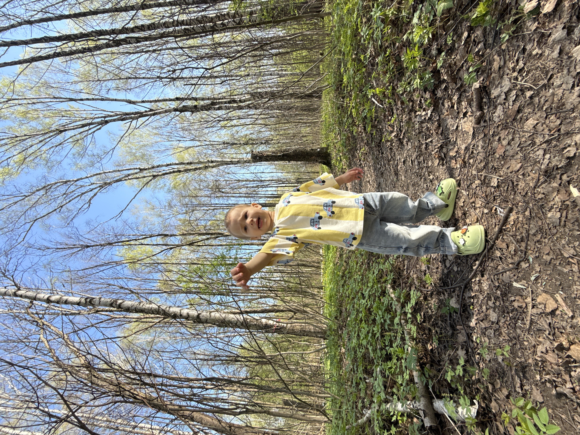 Child spotted in Russian forest during early morning hours