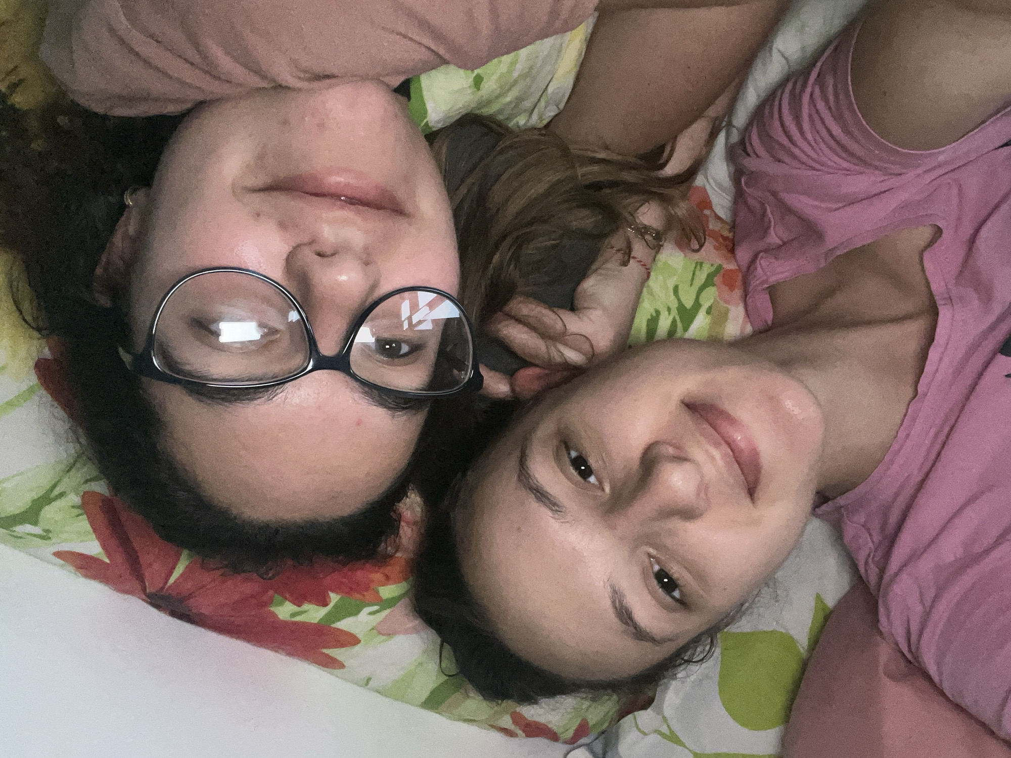 Casual home moments captured in Saarbrücken evening