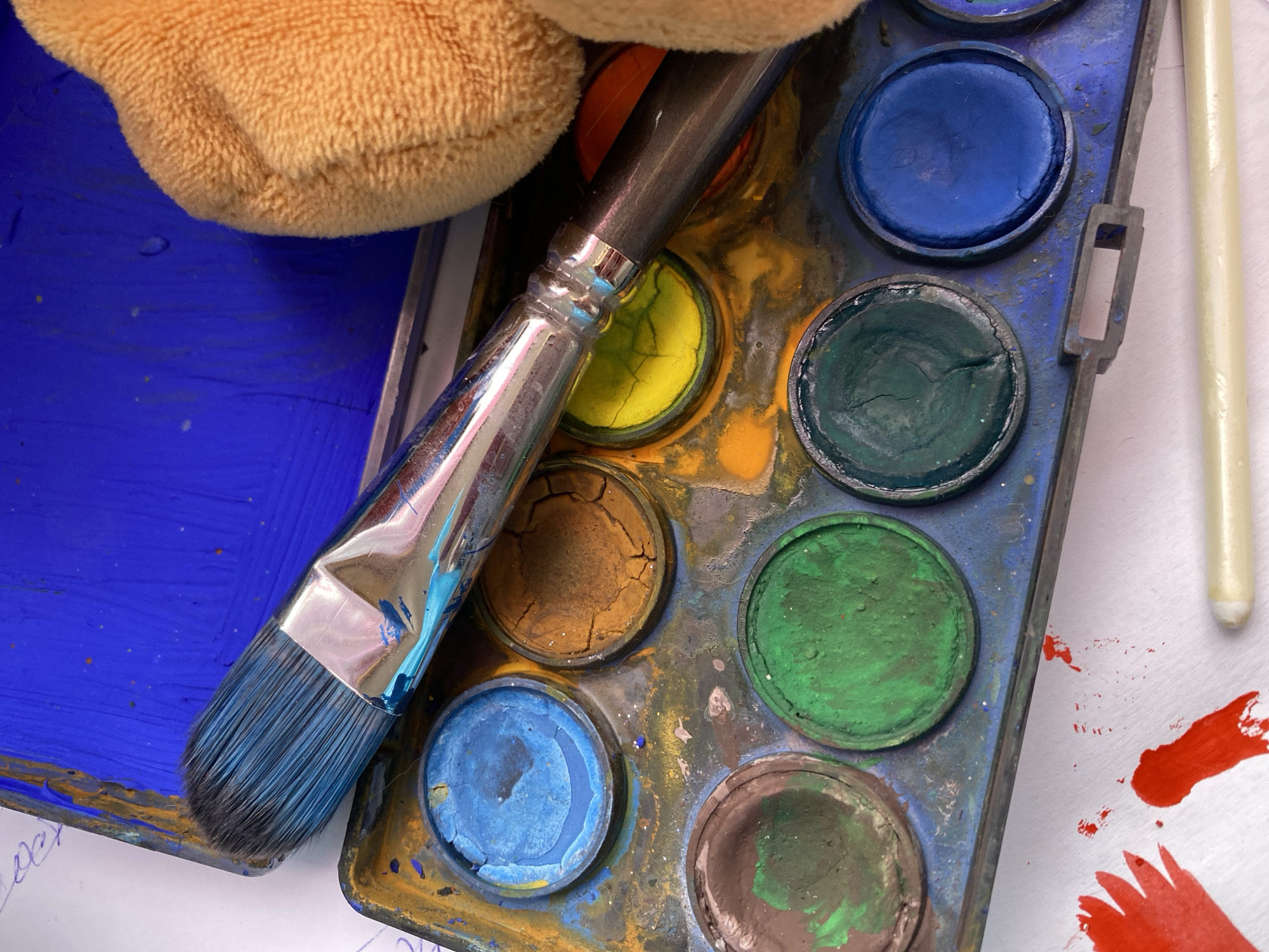 Artist's workspace and supplies documented in Bílina, Czechia