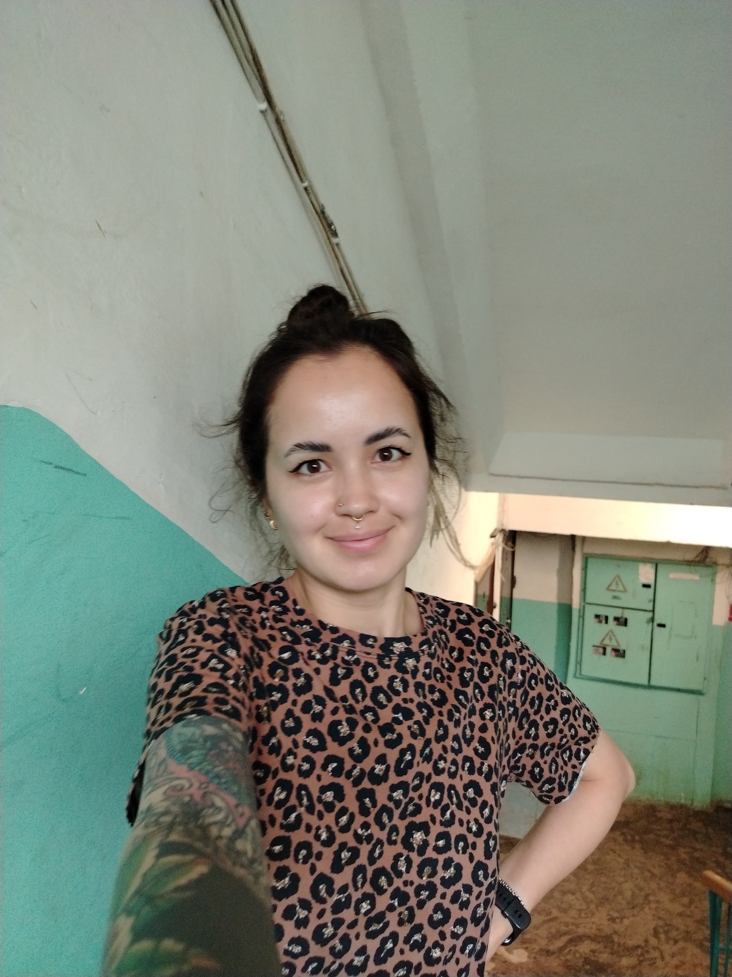 Casual moment in a Yanaul building's common area