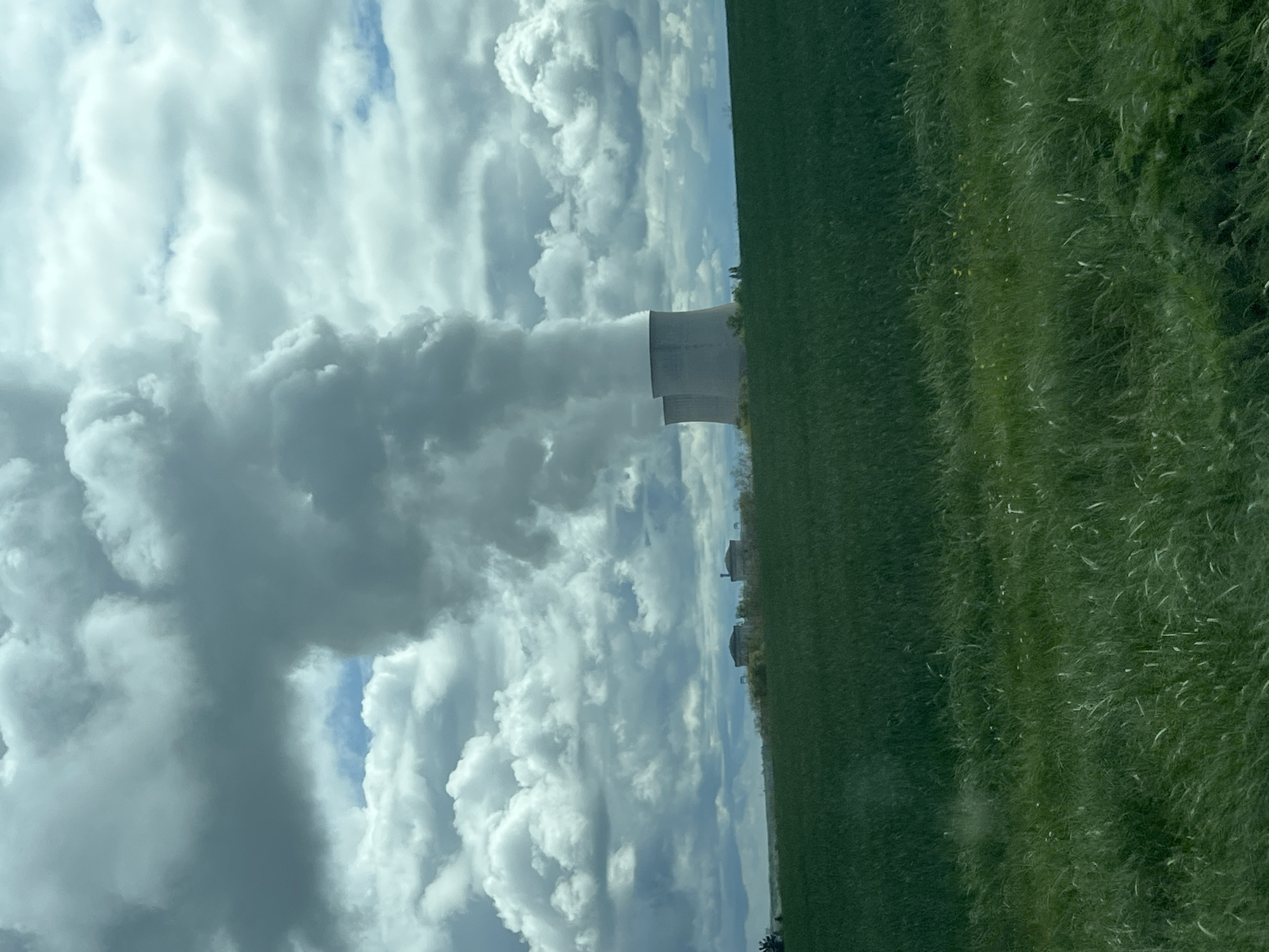 Cooling tower steam plume observed near Avaray, France