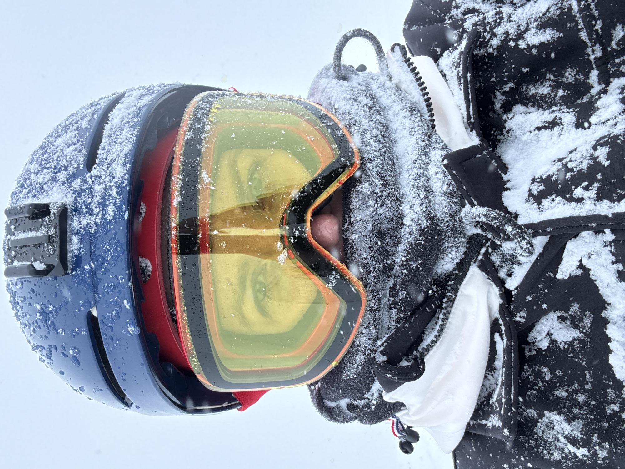 Snowboarder spotted on Gudauri slopes during morning session