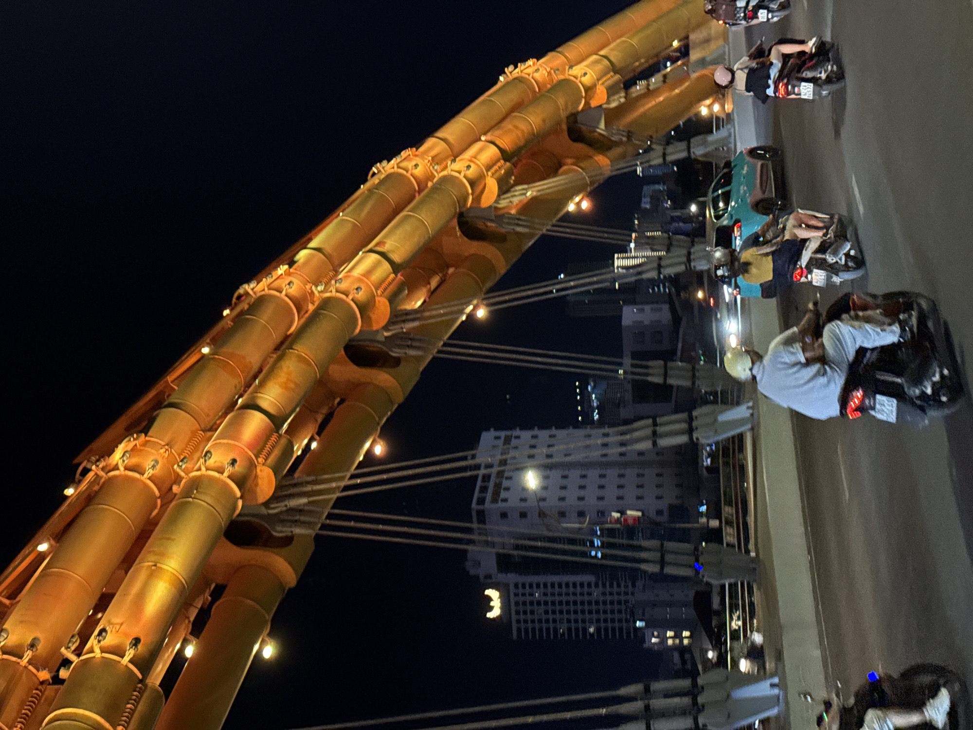 Night scenes around Da Nang's Dragon Bridge and city streets