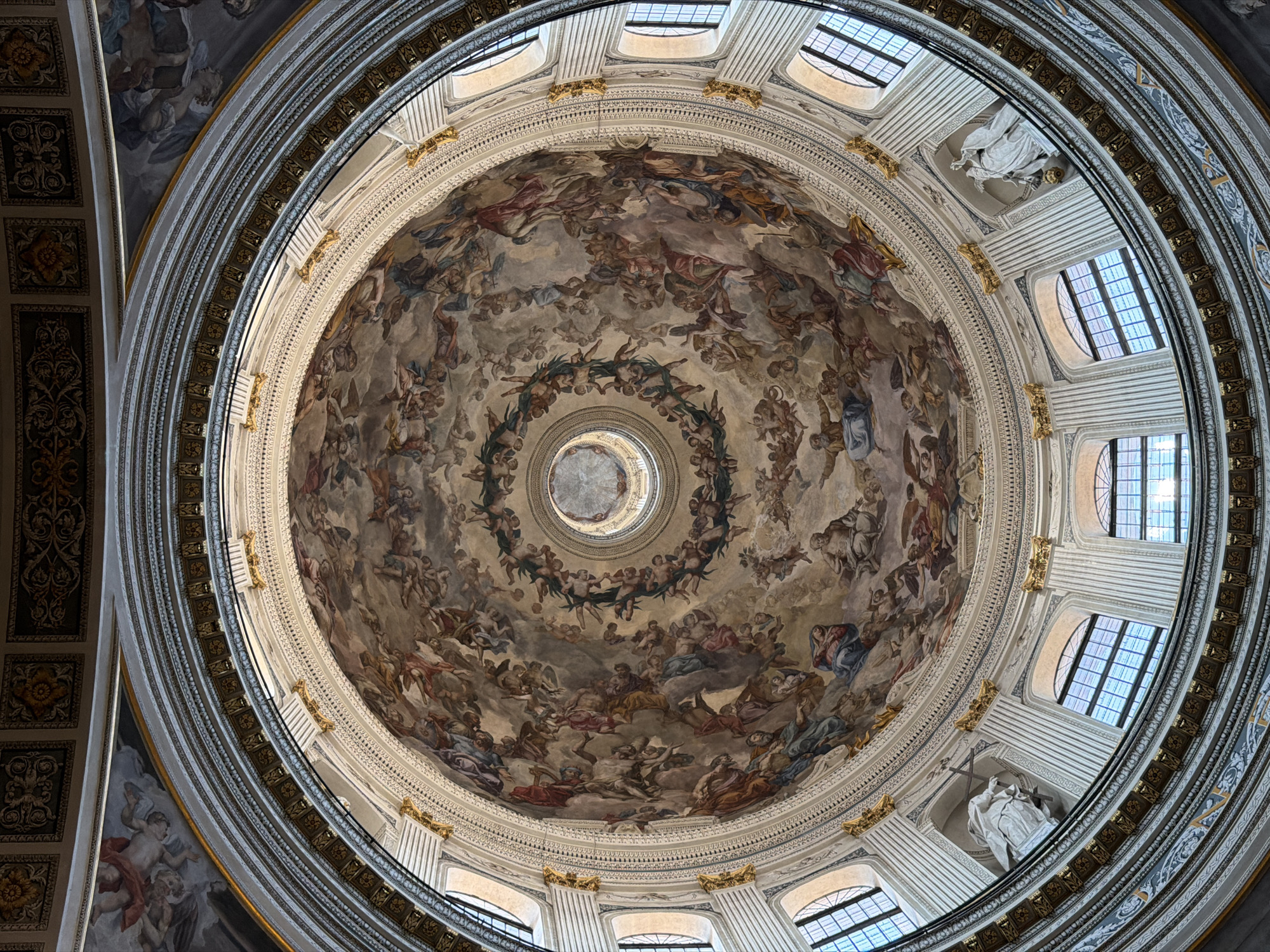 Tourist documents architectural tour of historic Mantua landmarks