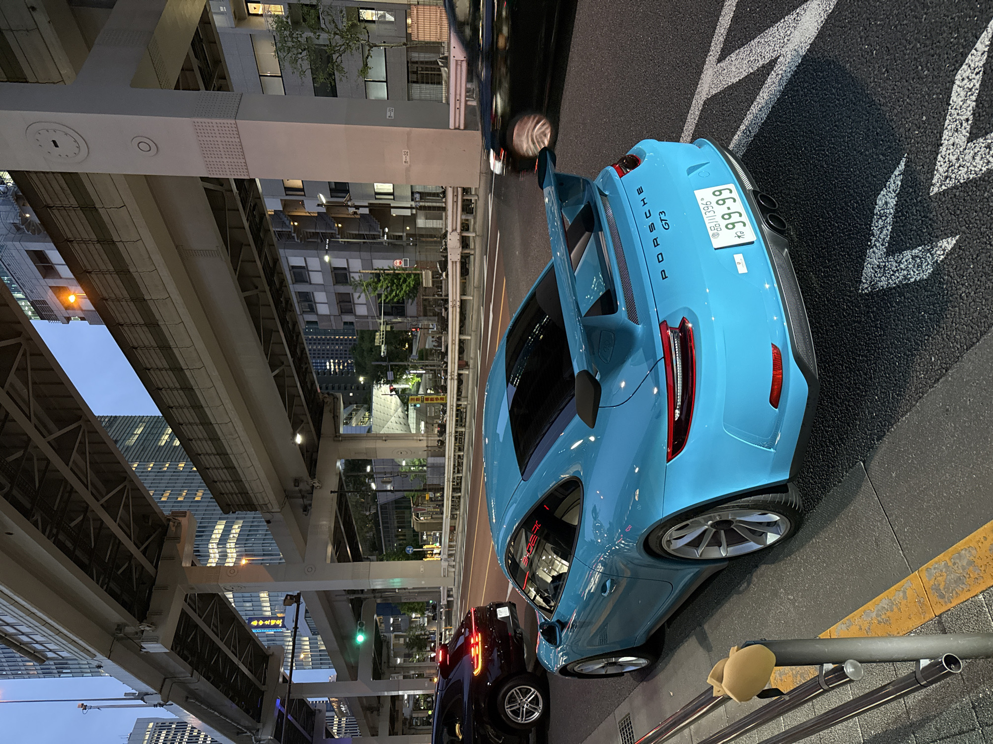 Blue Porsche GT3 spotted on Minato street
