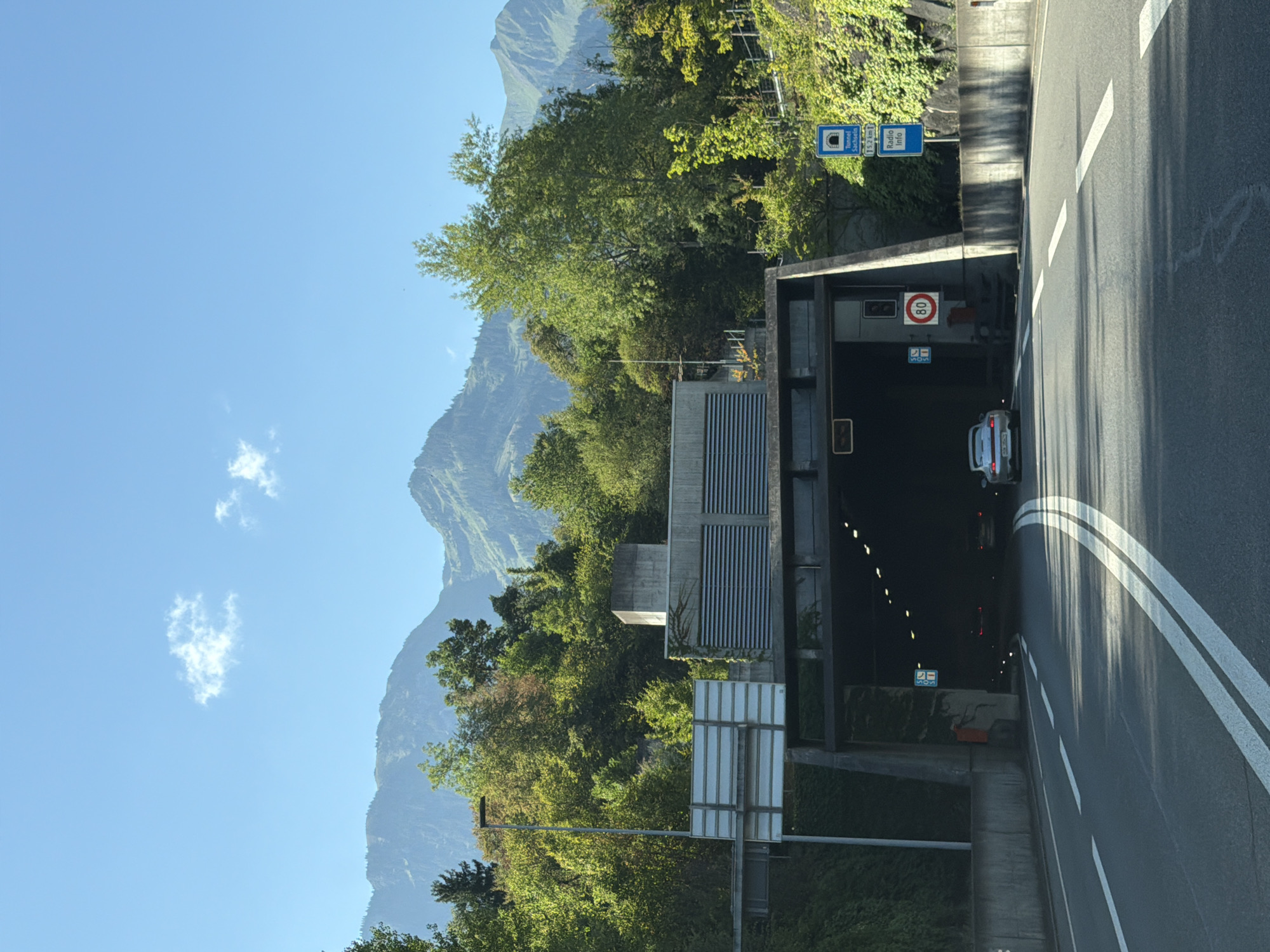 Road trip through the Swiss Alps into the Bernese Oberland