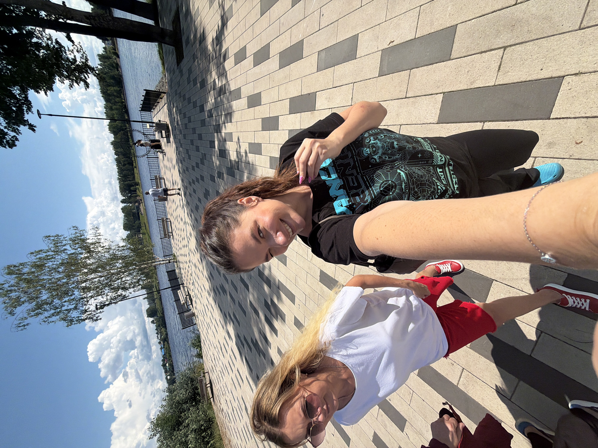 Sunny morning hangout on the Belaya Kholunitsa waterfront