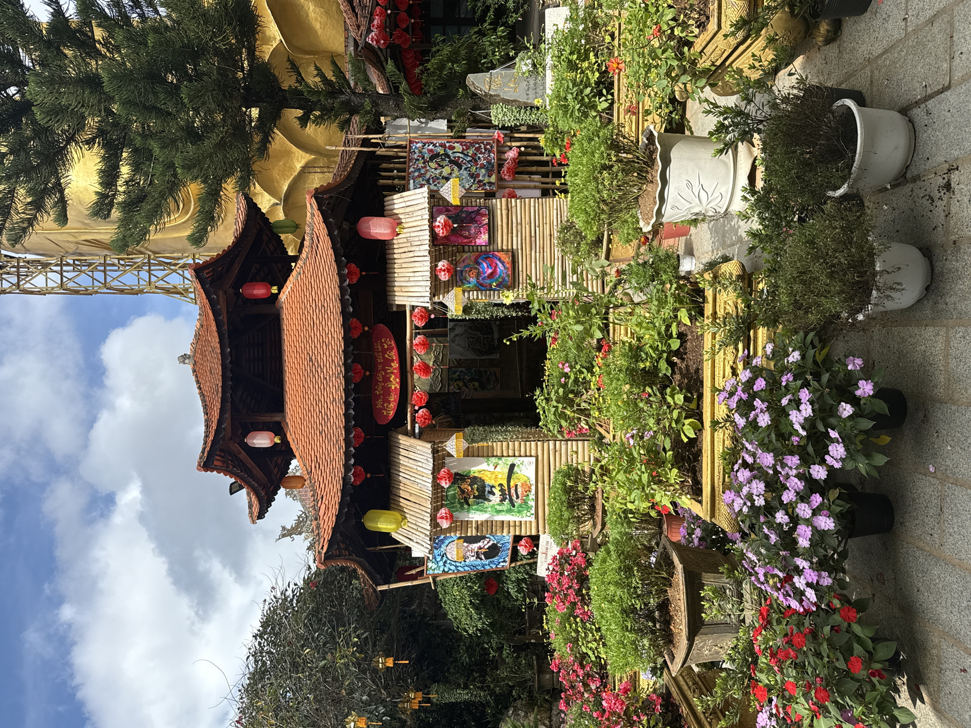 Buddhist temple visit documented in Đà Lạt Vietnam