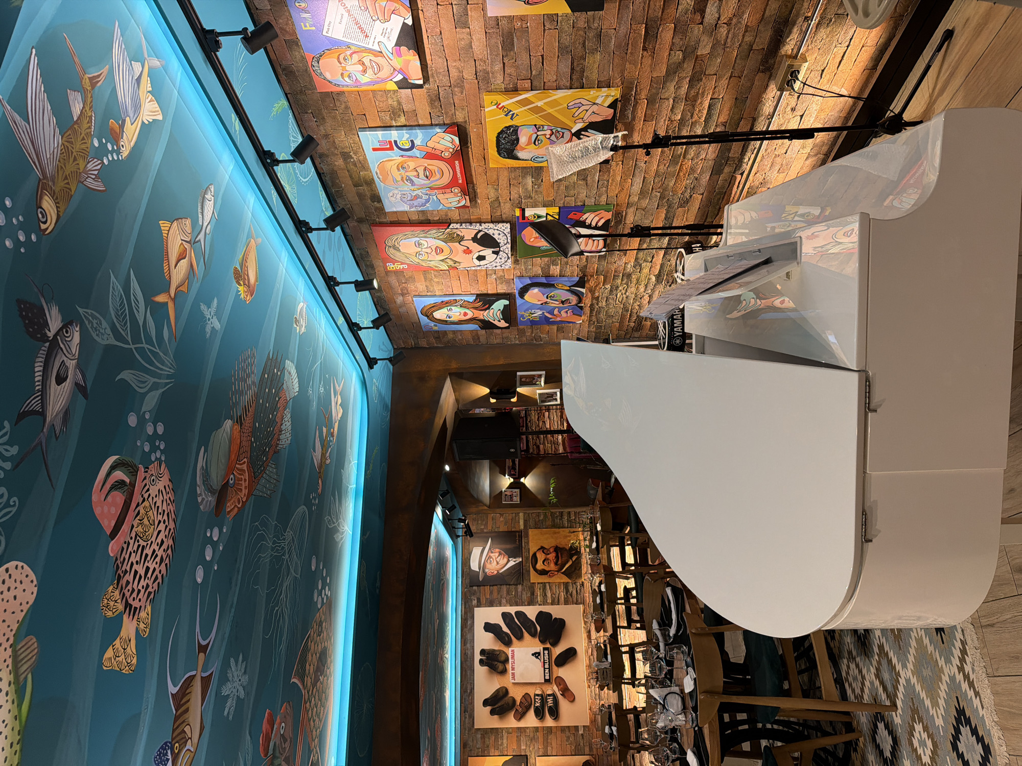 Restaurant or bar interior captured by witness