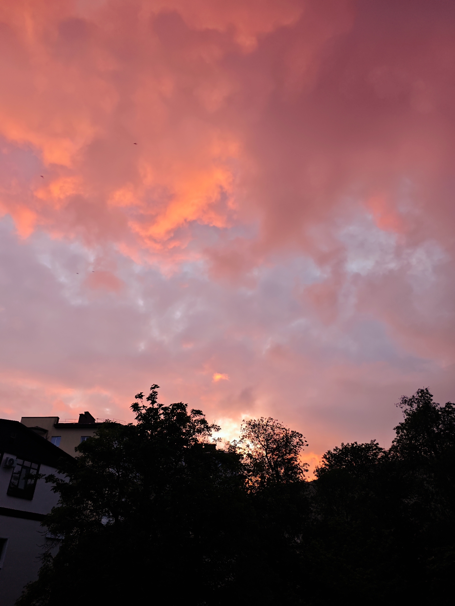 Vibrant sunset observed in Urozhaynyi, Russia with colorful clouds