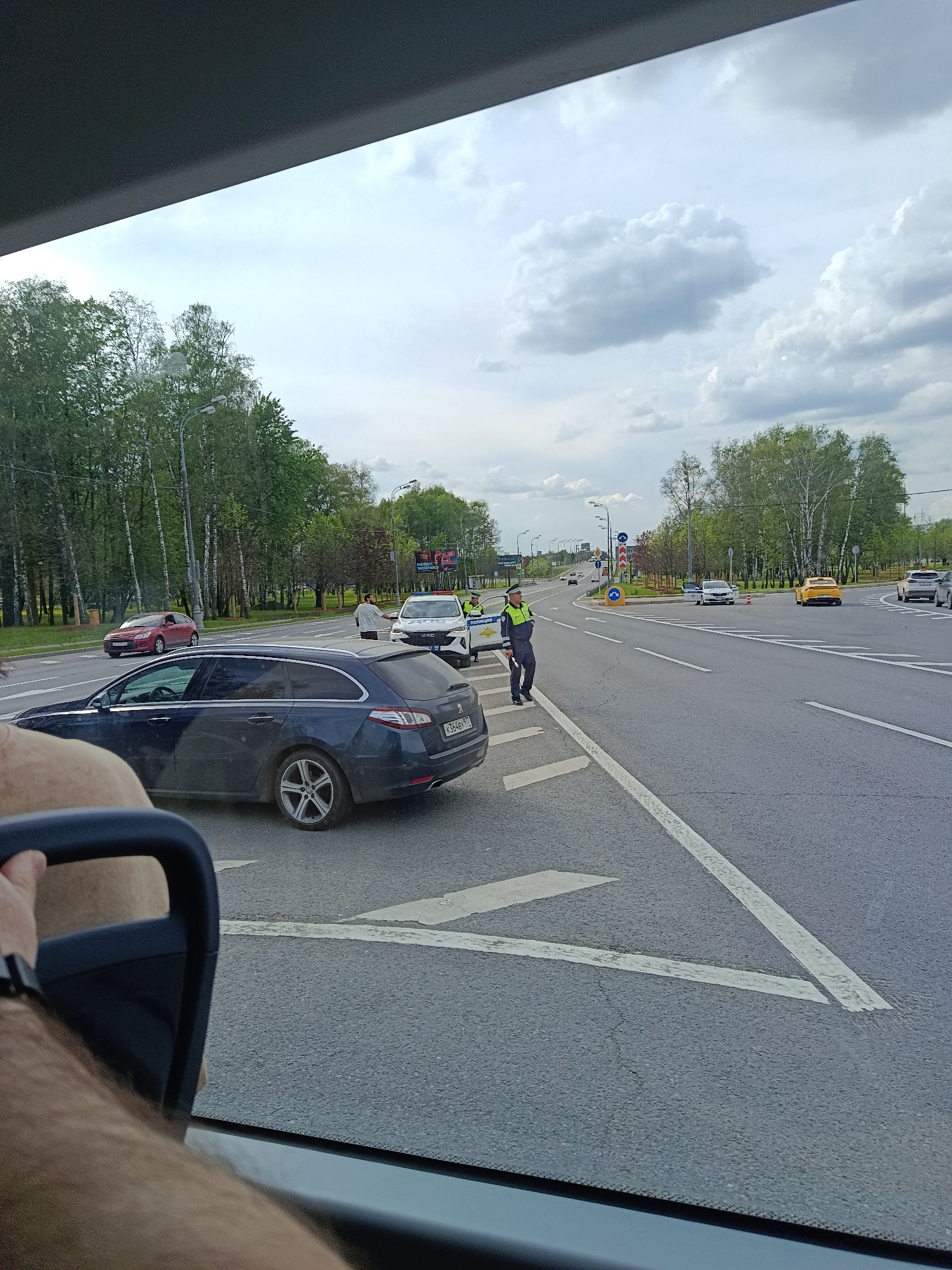 Vehicle pulled over during traffic stop in Moscow