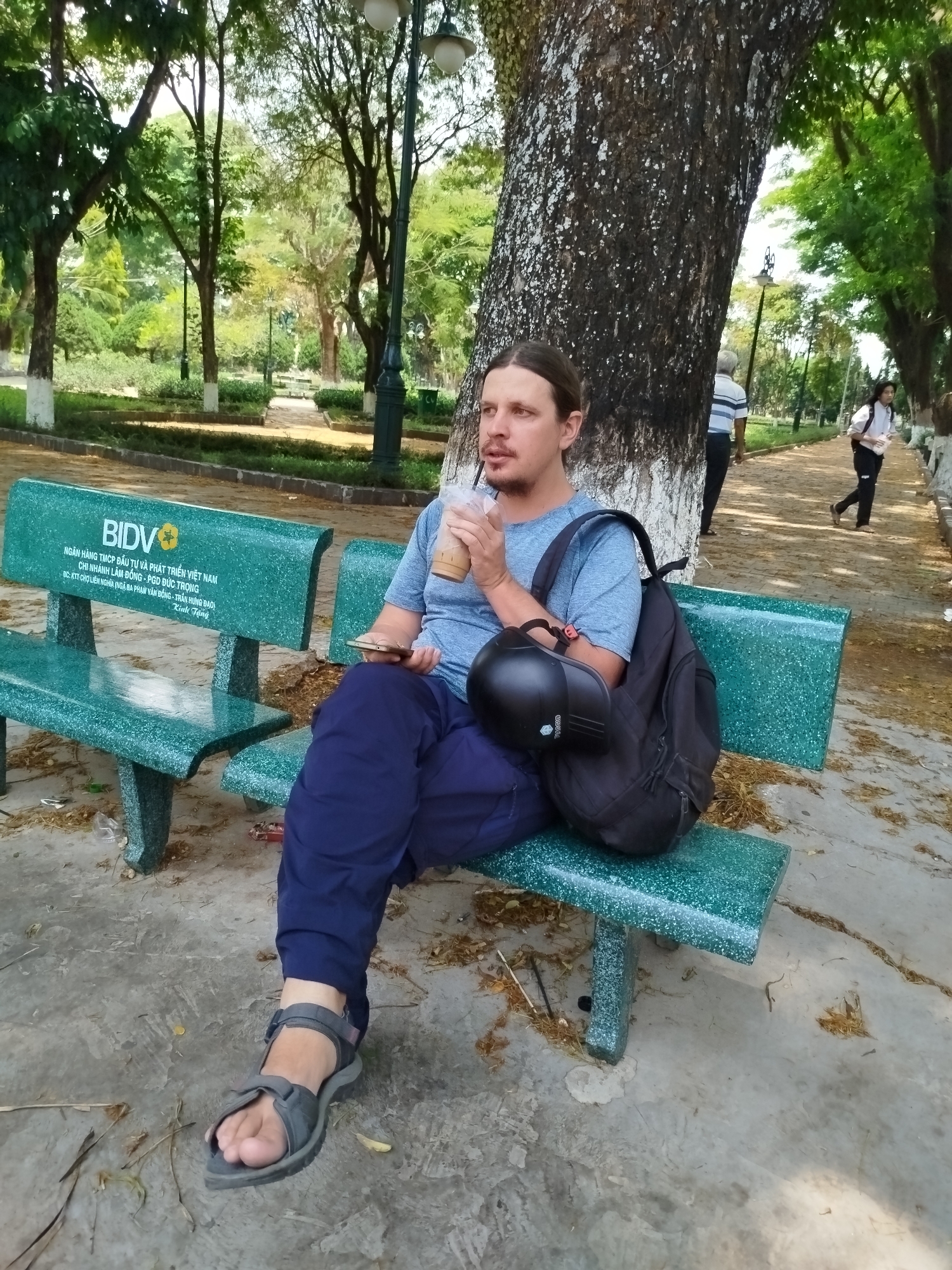 Daily life documented in Liên Nghĩa Vietnam park area