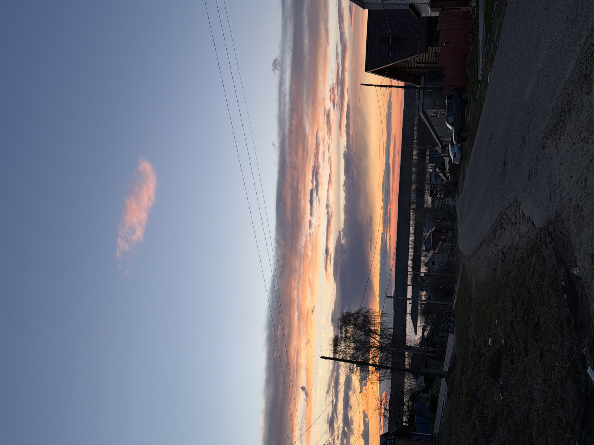 Quiet afternoon unfolds in Chaikovsky: cats, sunsets, daily routines