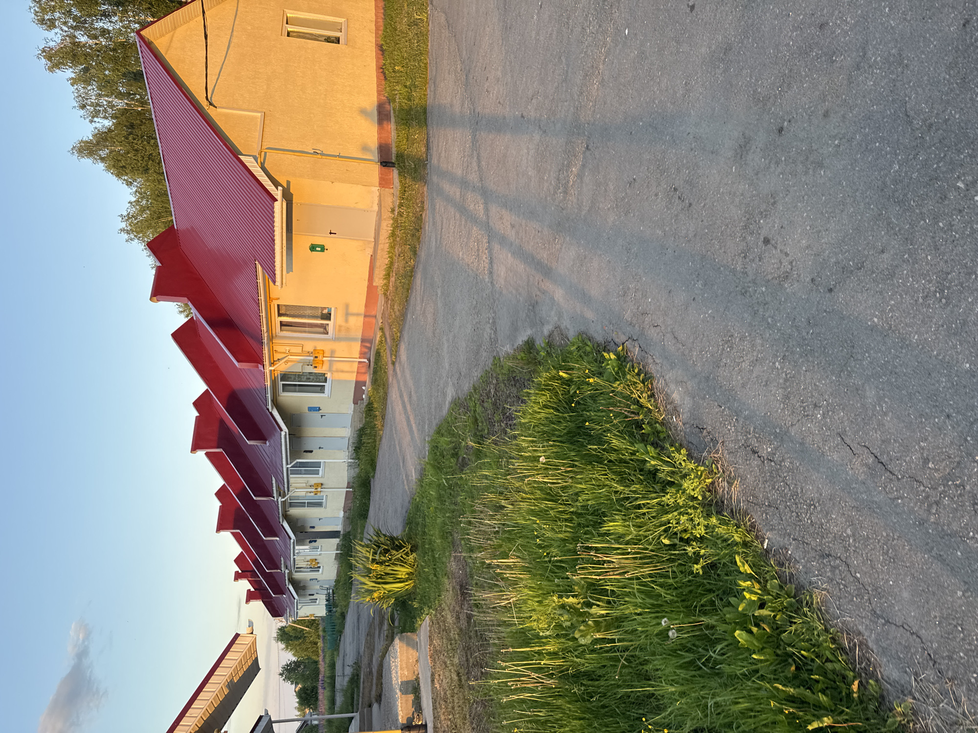 Witness documents everyday scenes across Krasnye Baki, Russia