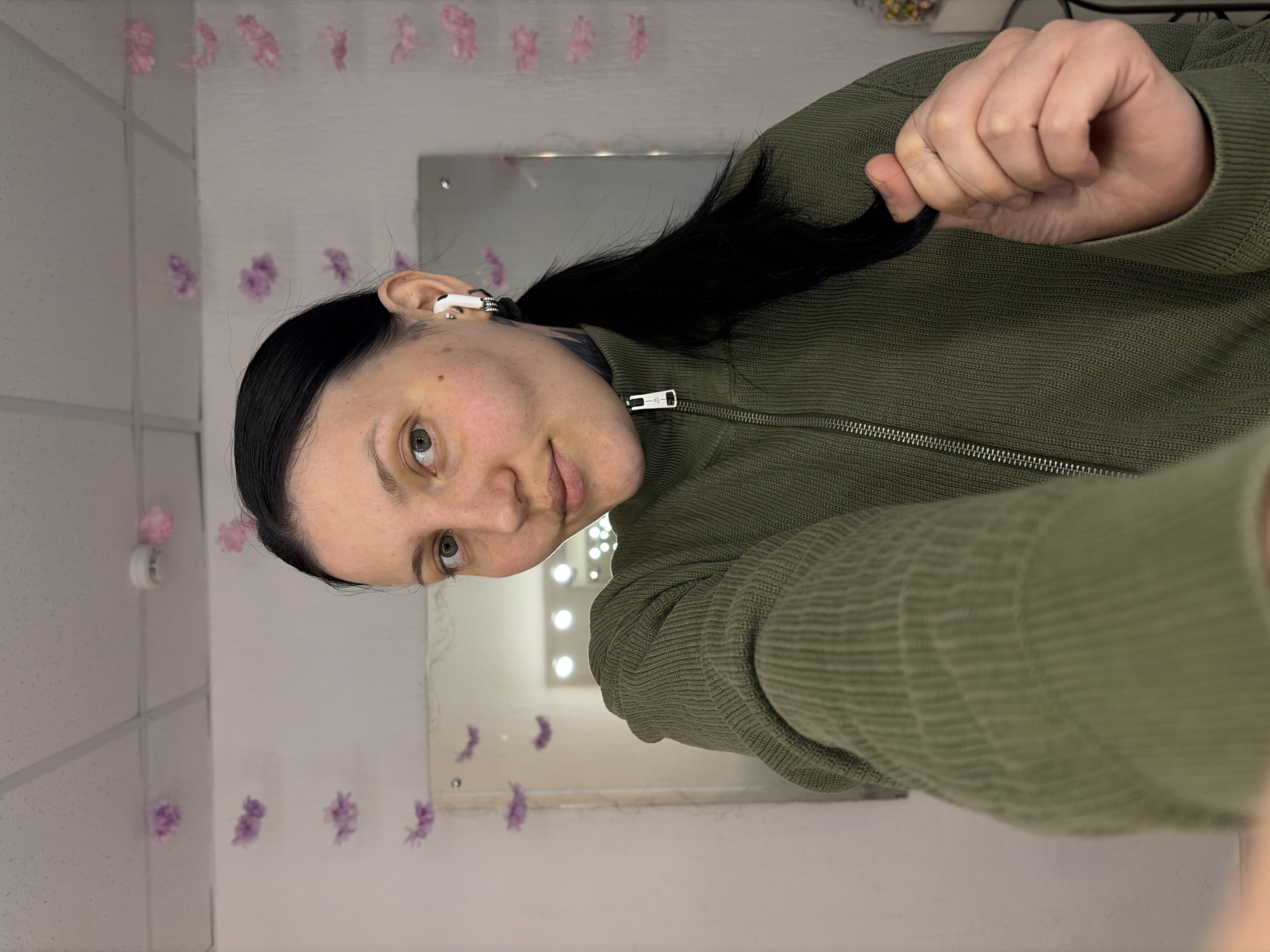 Woman documents morning routine with selfies and breakfast in Chaikovsky