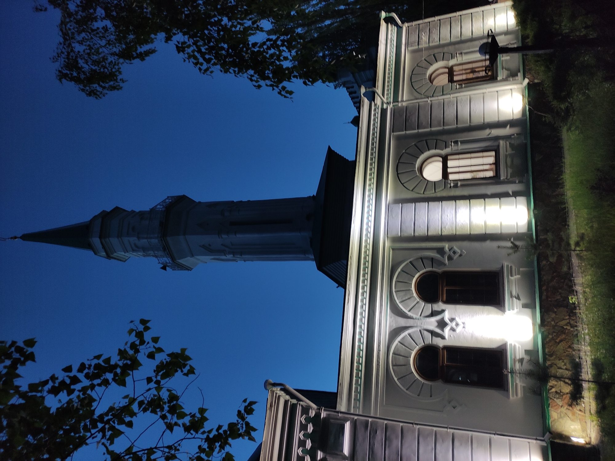 Evening scenes captured at Pavlodar mosque and park