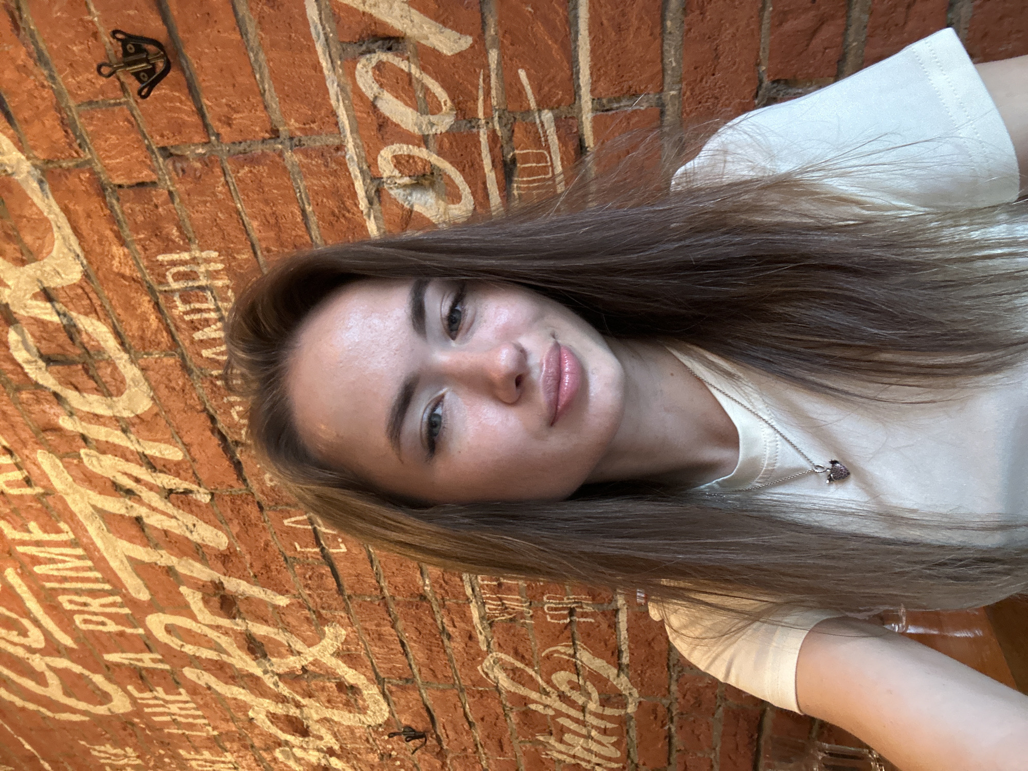 Breakfast and selfies at Brooks cafe