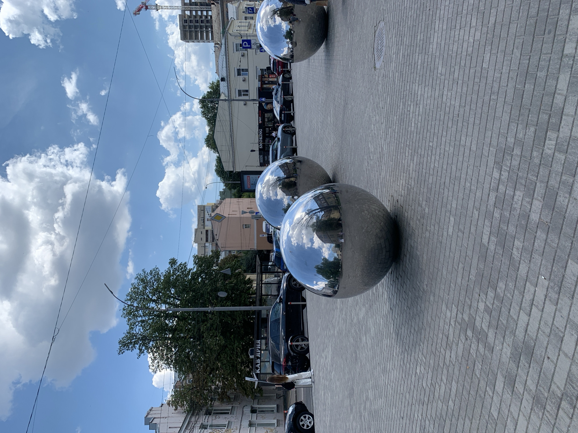 Central Kyiv street-level scenes near Bessarabsky Market
