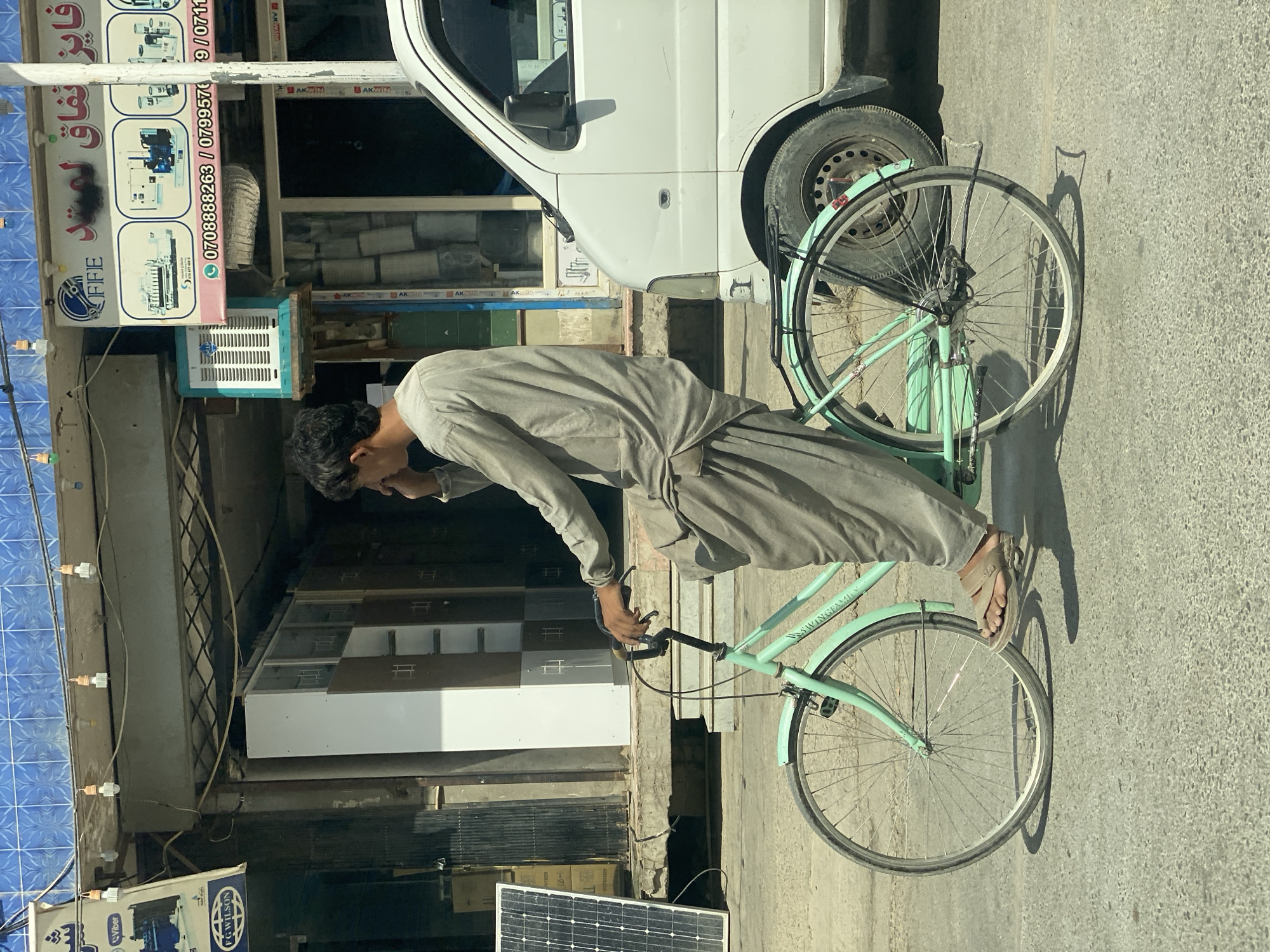 Everyday street traffic and movement in Kandahar