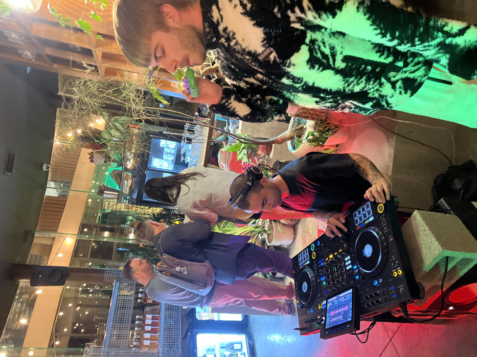 Live music and pool night at Tel Aviv bar