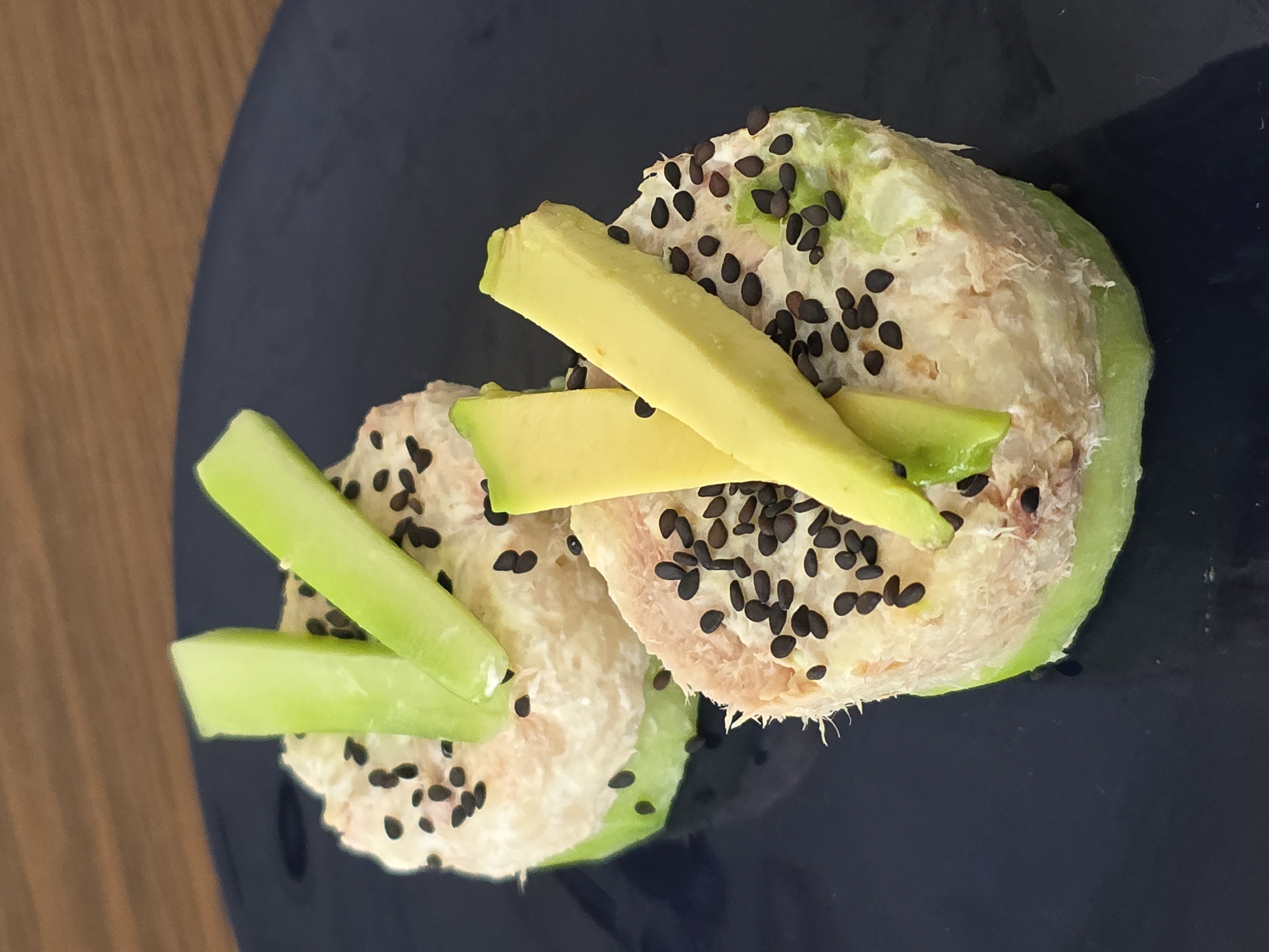 Avocado tuna appetizers photographed in Puebla restaurant setting