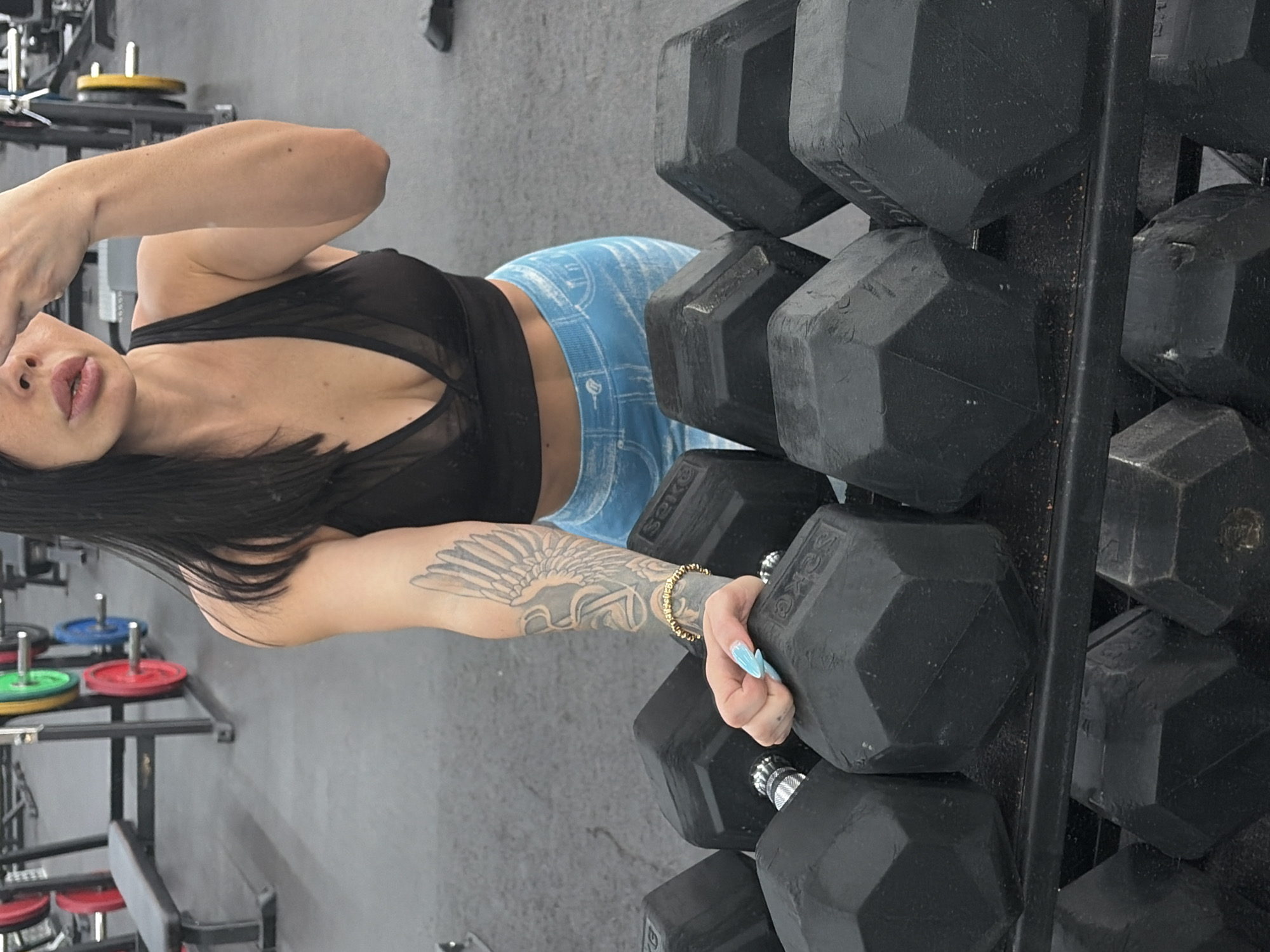 Gym session and a Siamese cat, same morning in Ufa