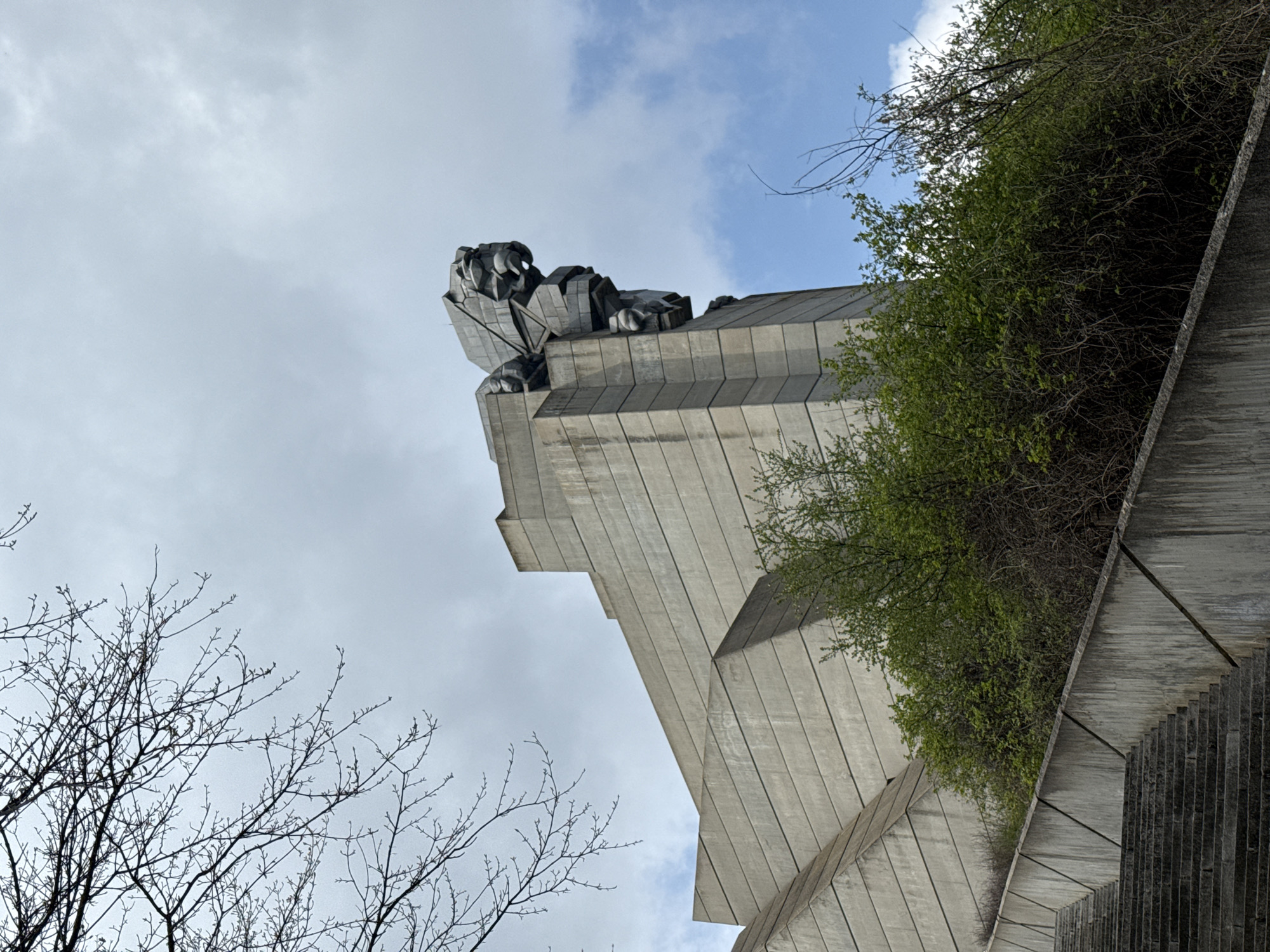 Morning workout and monument visit documented in Shumen, Bulgaria