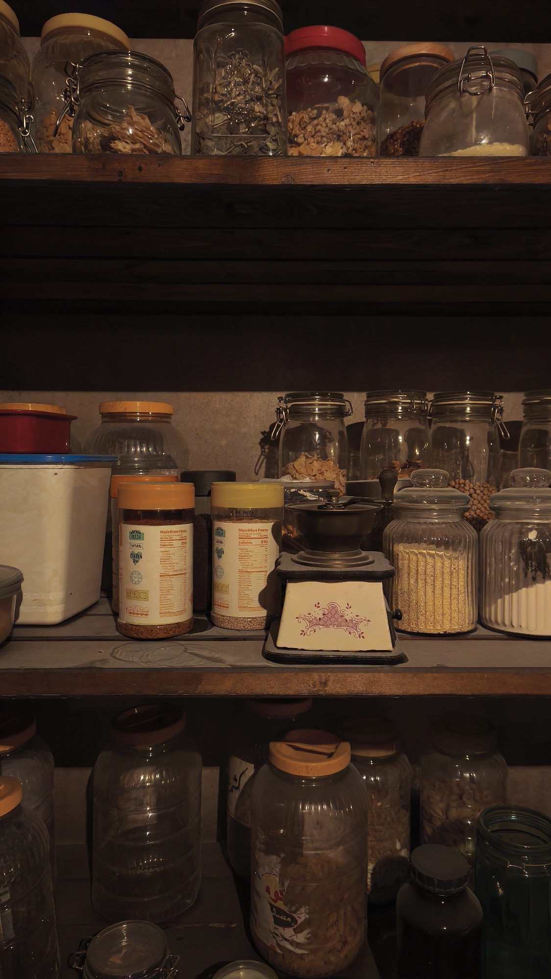 Aging interiors and forgotten details in a Sofia space