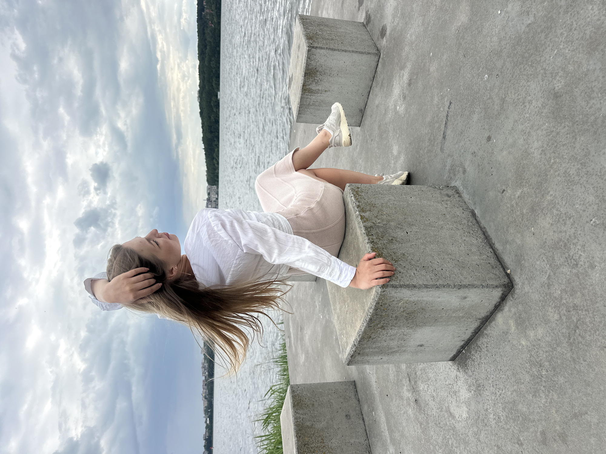 Casual afternoon along the Ternopil waterfront