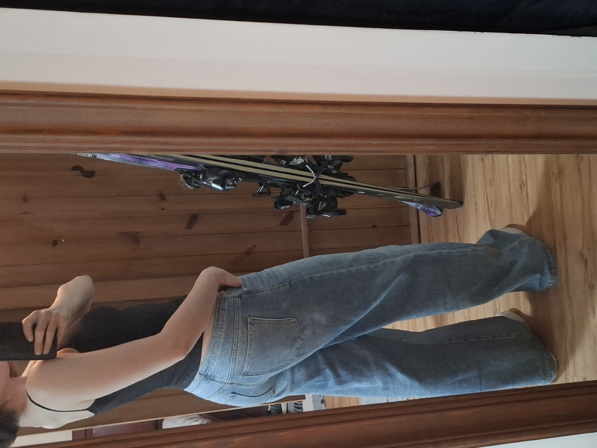 Morning mirror selfie session captured in Bansko accommodation