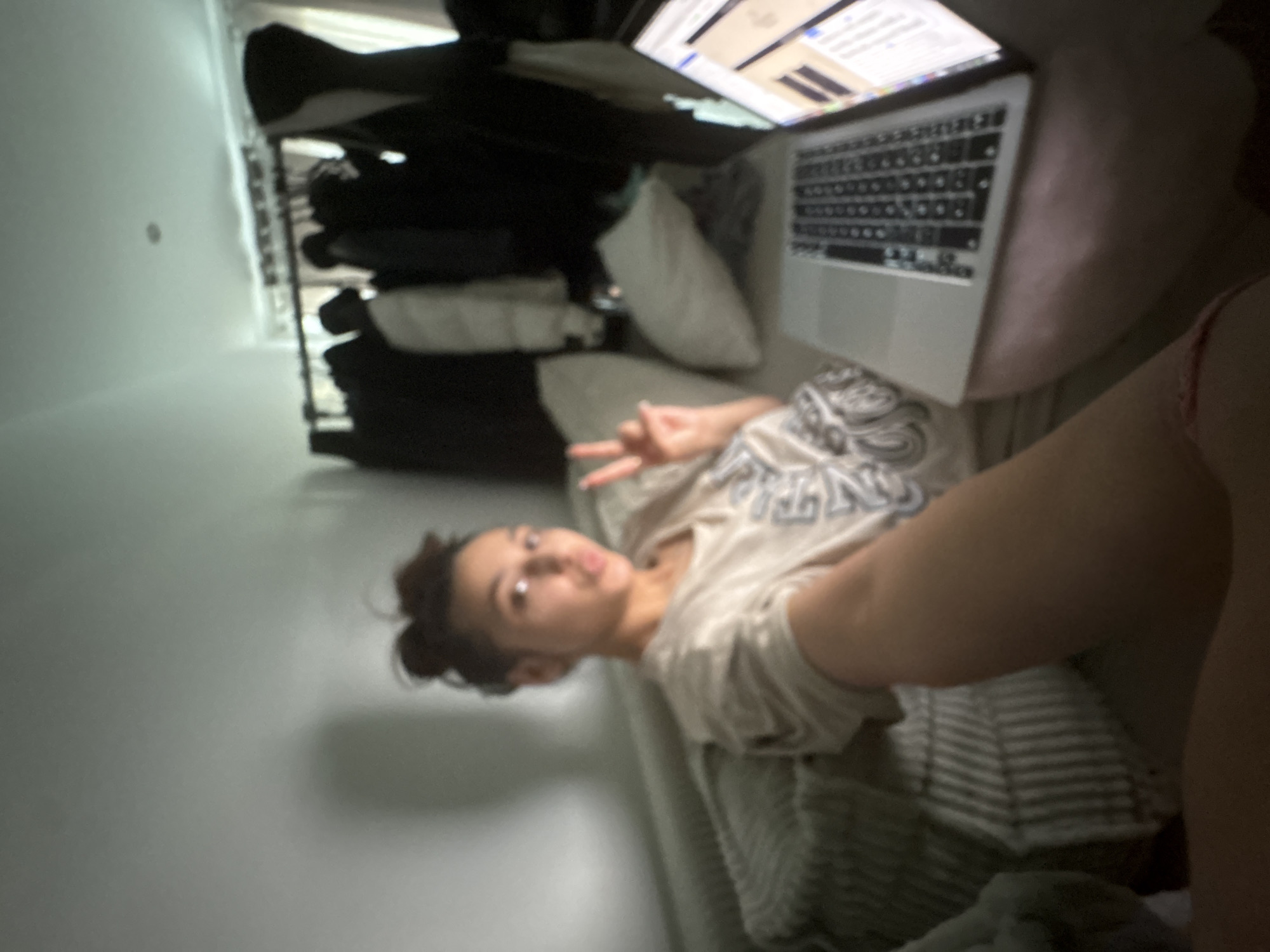 Evening laptop session documented in Mönchengladbach home