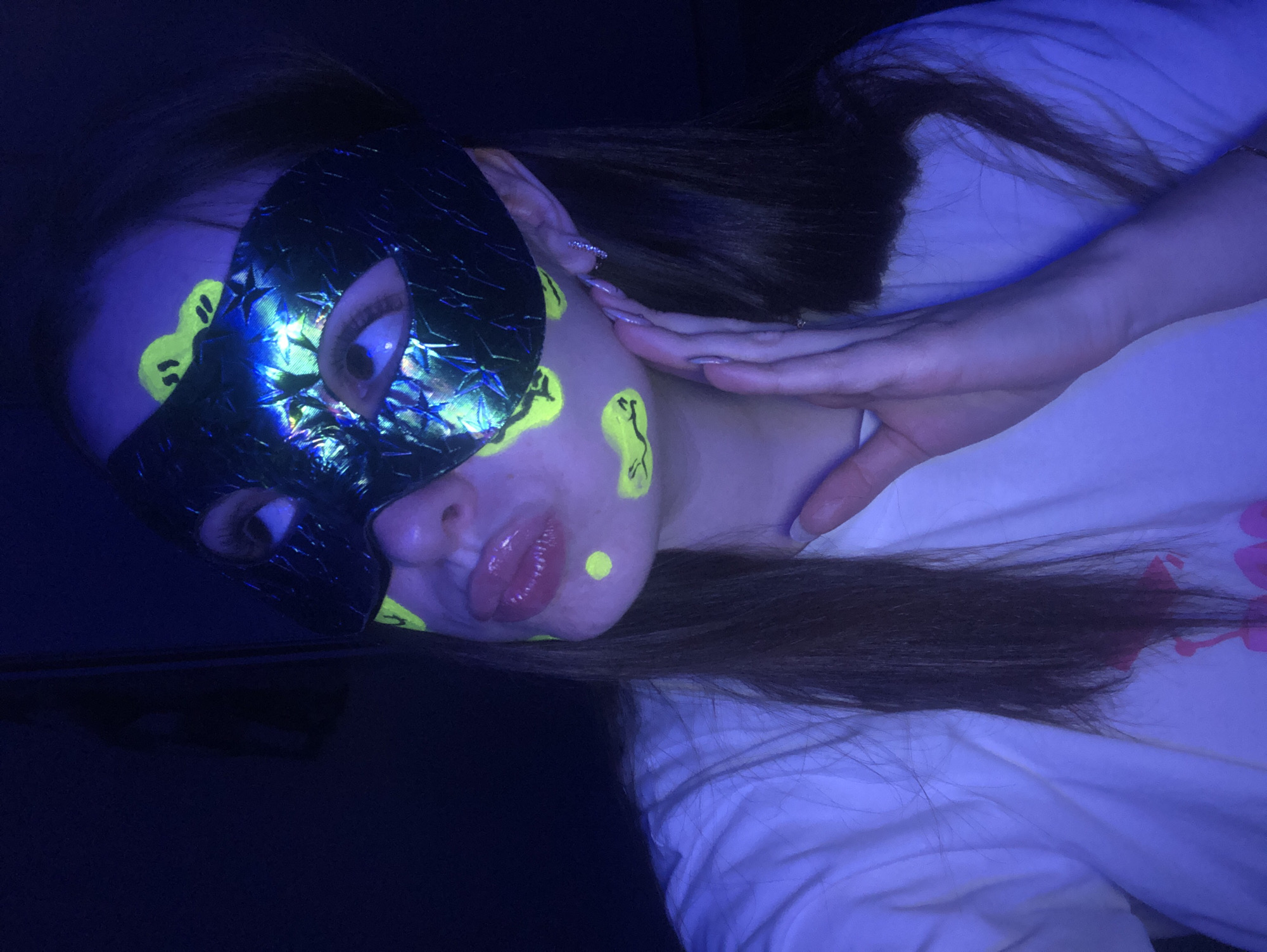 Face painting session and 3D printing documented in Noviy