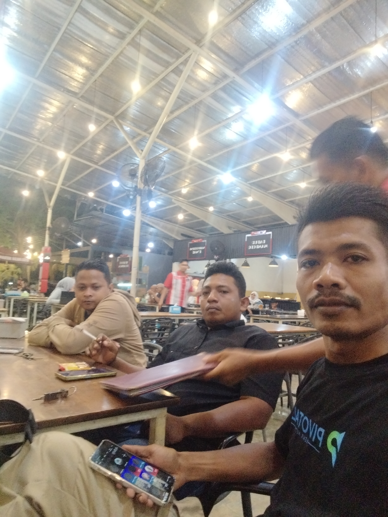 Live band performs at Platinum Carwash Coffee, Lhokseumawe