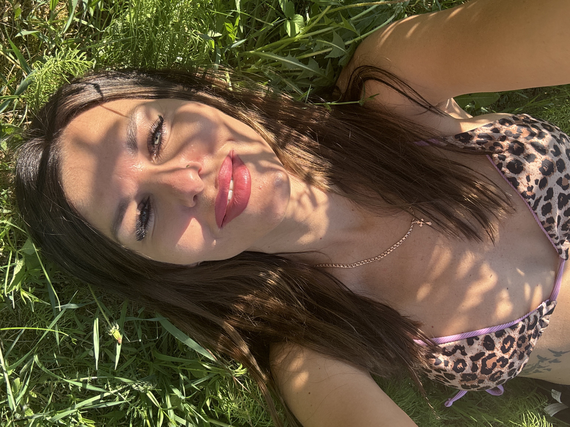 Woman photographed in outdoor photo session in Dubovaya, Russia