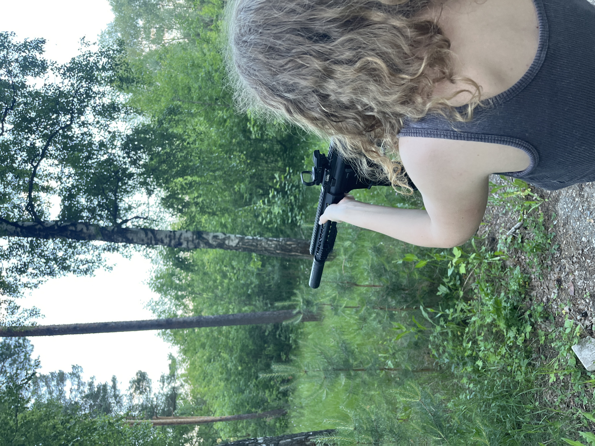 Person with rifle spotted in wooded area near Vasilyevo