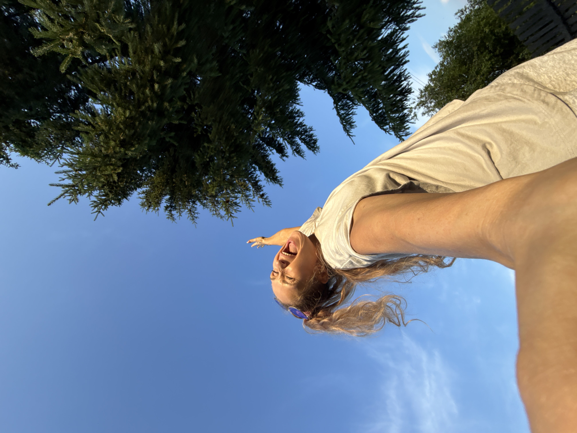 Wide-angle outdoor selfie in Nizhnyaya Chermoda, Russia
