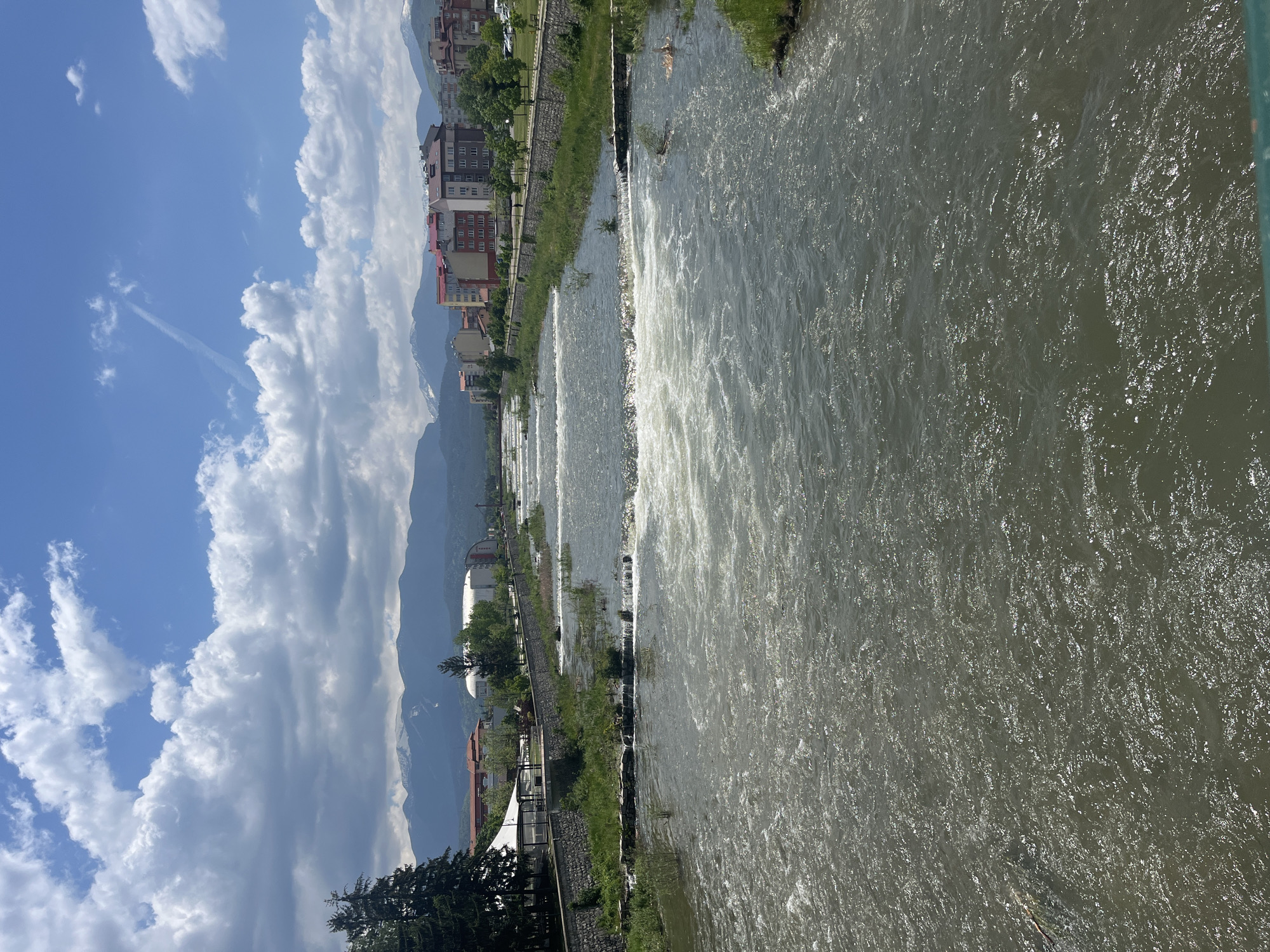 Iskar River documented flowing through Samokov, Bulgaria
