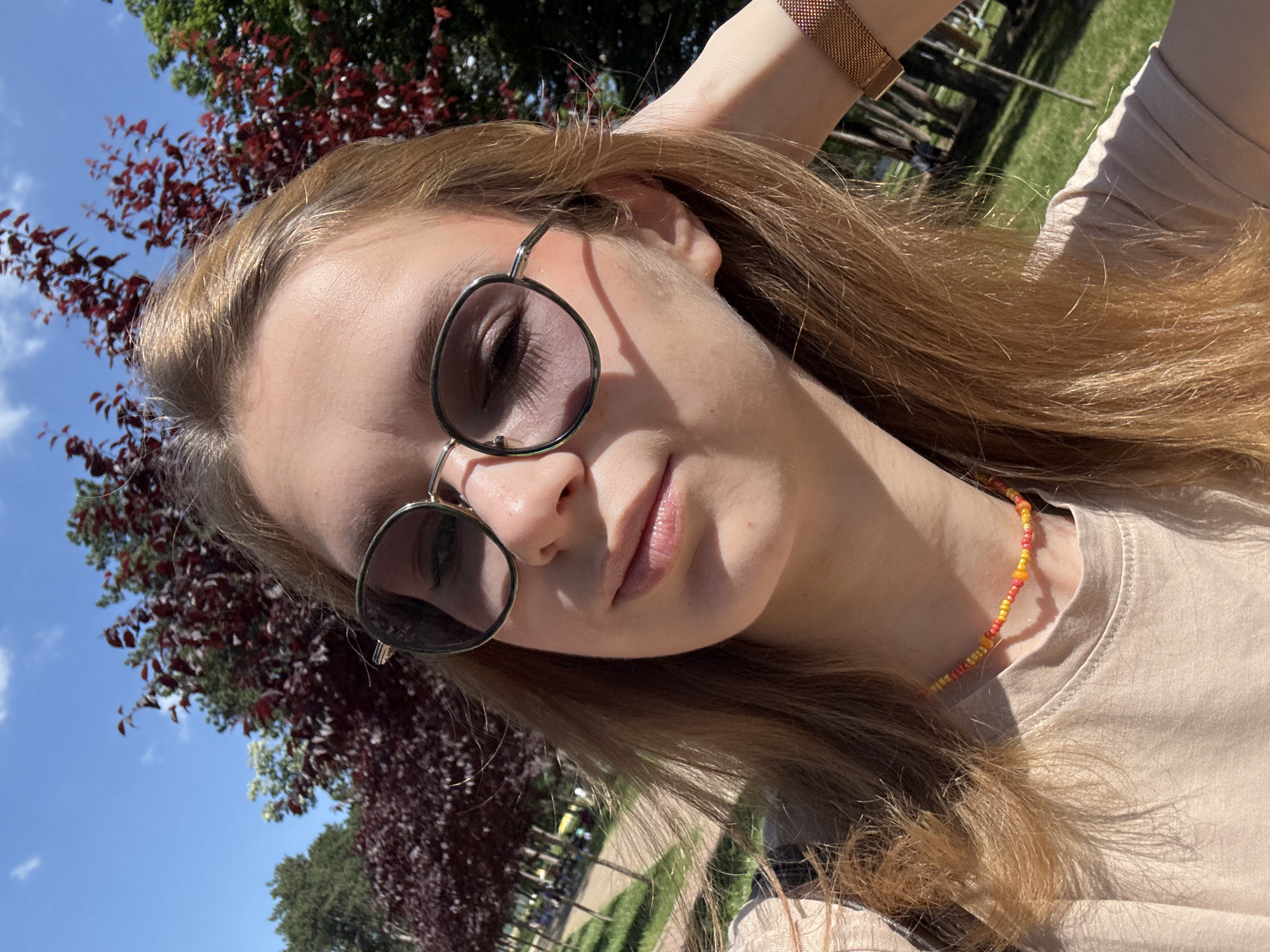 Morning park visit documented in Kragujevac with flowerbeds, selfies