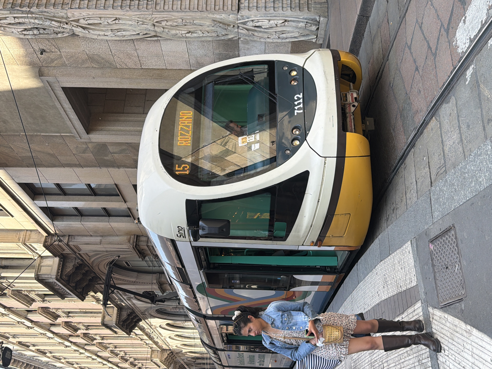 Milan tram 7112 spotted near Doppio Malto restaurant